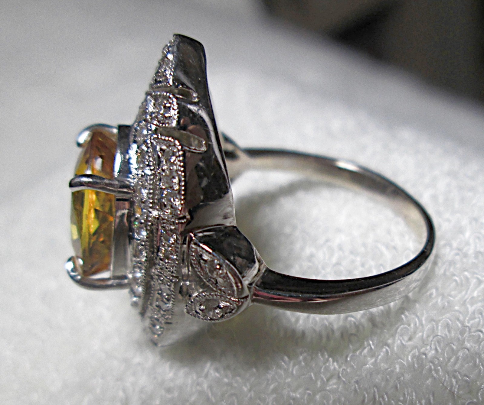 GORGEOUS 18K WG NATURAL SAPPHIRE DIAMOND RING SEPT BIRTHSTONE
