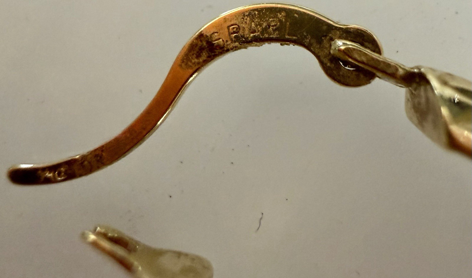 Vintage 14k Yellow Gold Israeli Filigree Lever back Earrings-Made In Israel 0.5g