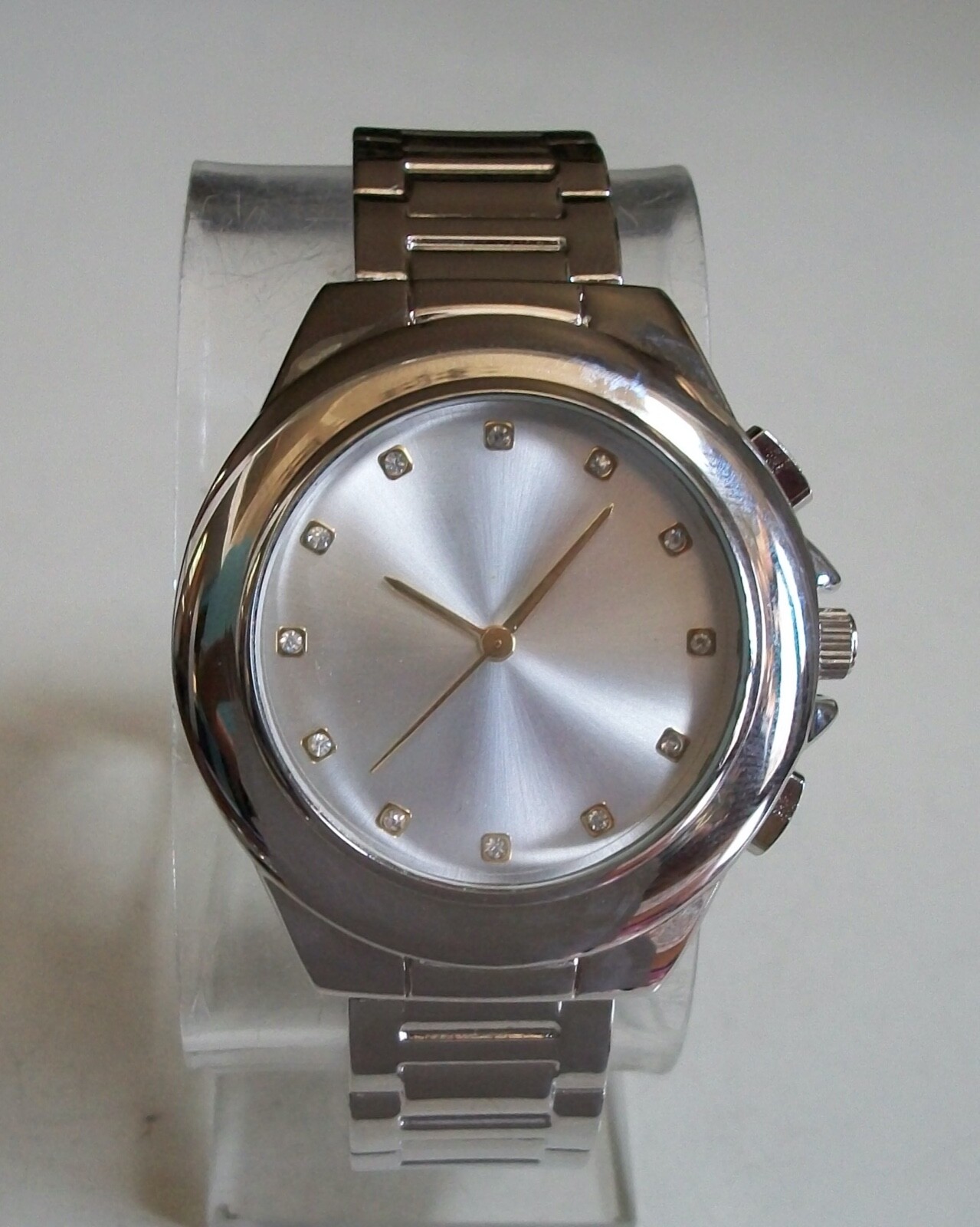 WOMEN’S SILVER FINISH BANGLE CUFF FASHION DRESSY/CASUAL WATCH