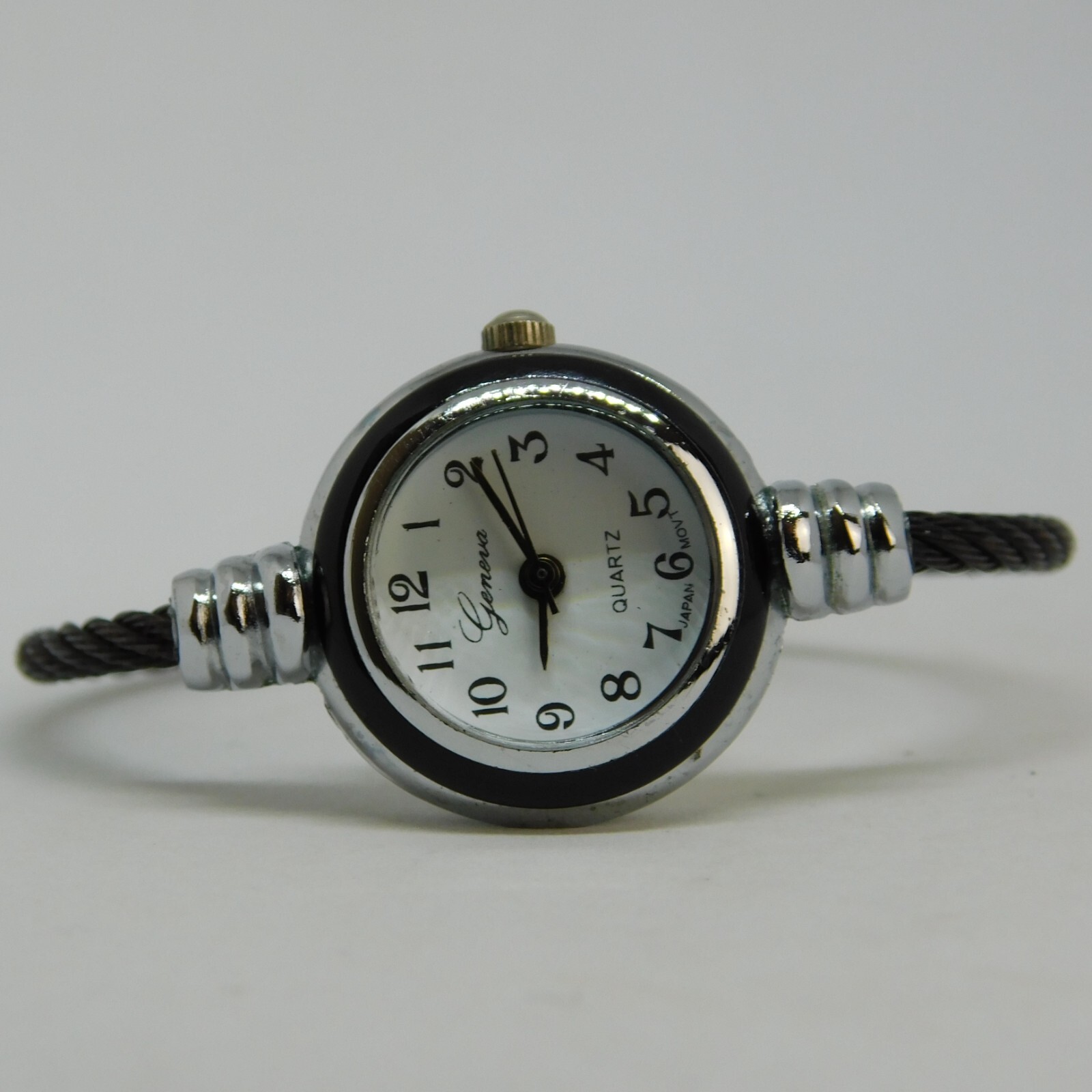 Geneva No:9955 Two Tone Quartz Analog Women’s Watch Sz.5 3/4″ New Battery