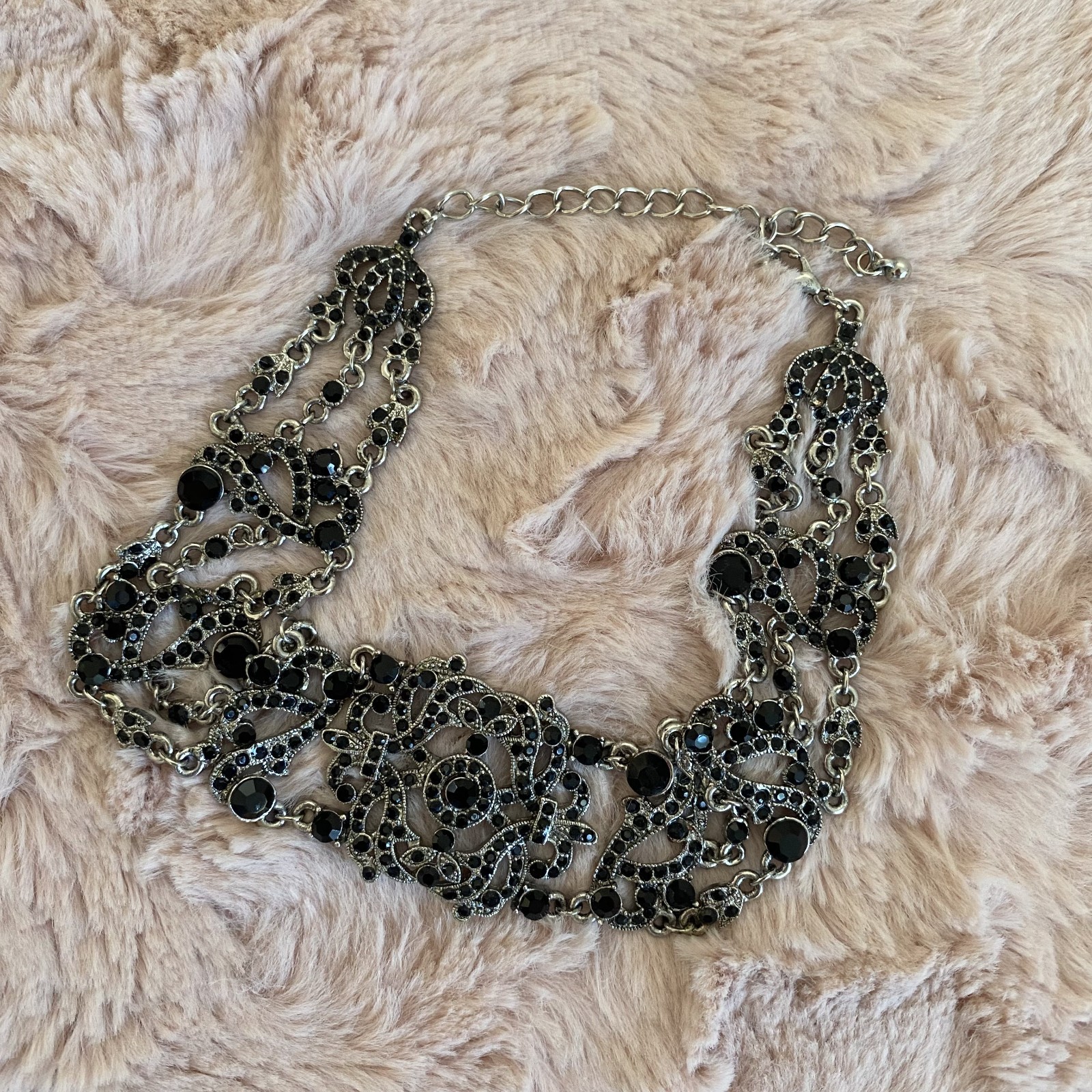 Choker Necklace Black Rhinestone Heavy Chunky 15 inch Glamours