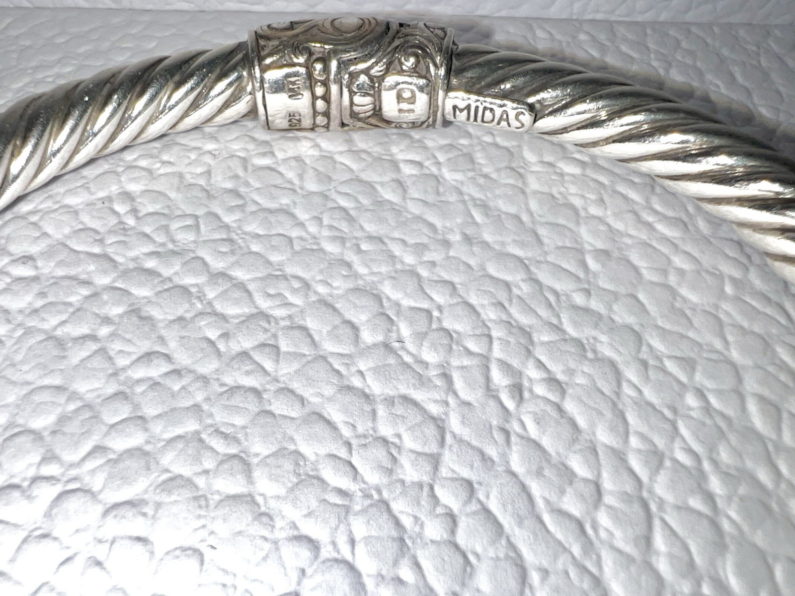 Vintage MIDAS 925 SS and 14K Twisted Cable Pearl Onyx Hinged Cuff Bracelet