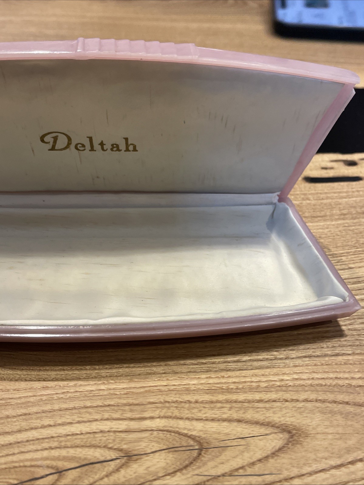 Braun Crystal Pink Celluloid Jewelry Case & Pearl Necklace Vintage