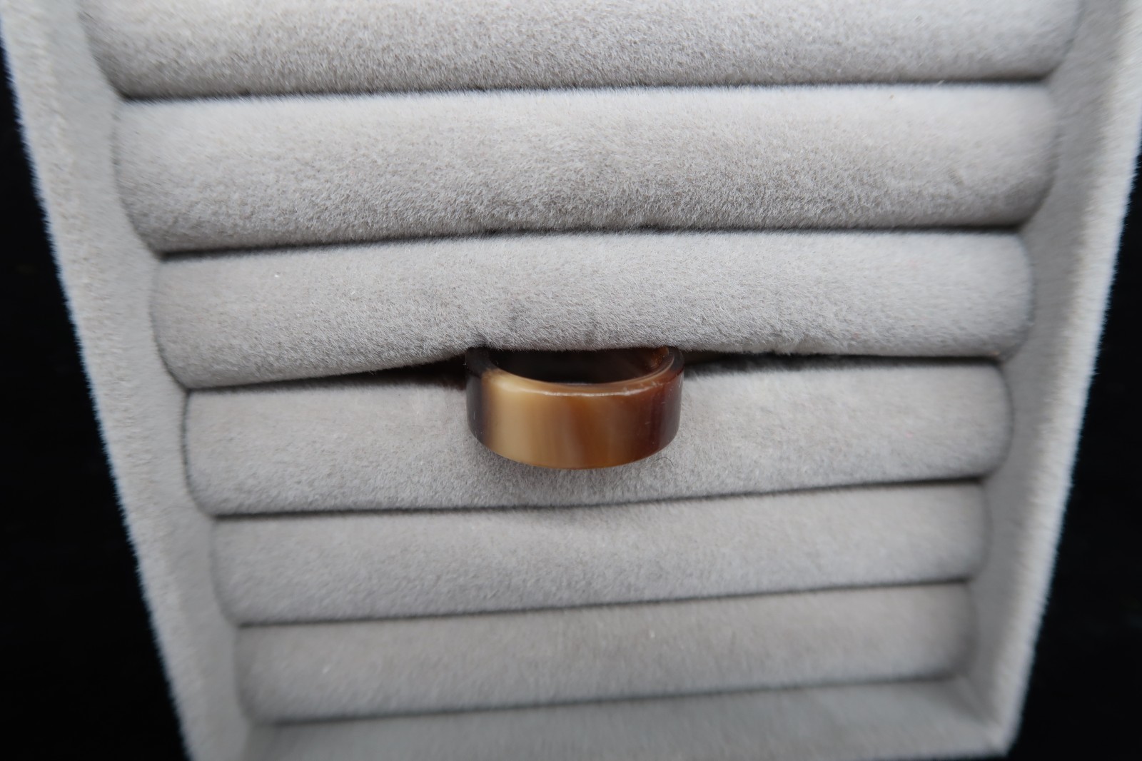 Vtg Brown & Cream Tortoise Shell Ring Lucite Plastic Resin Size 6