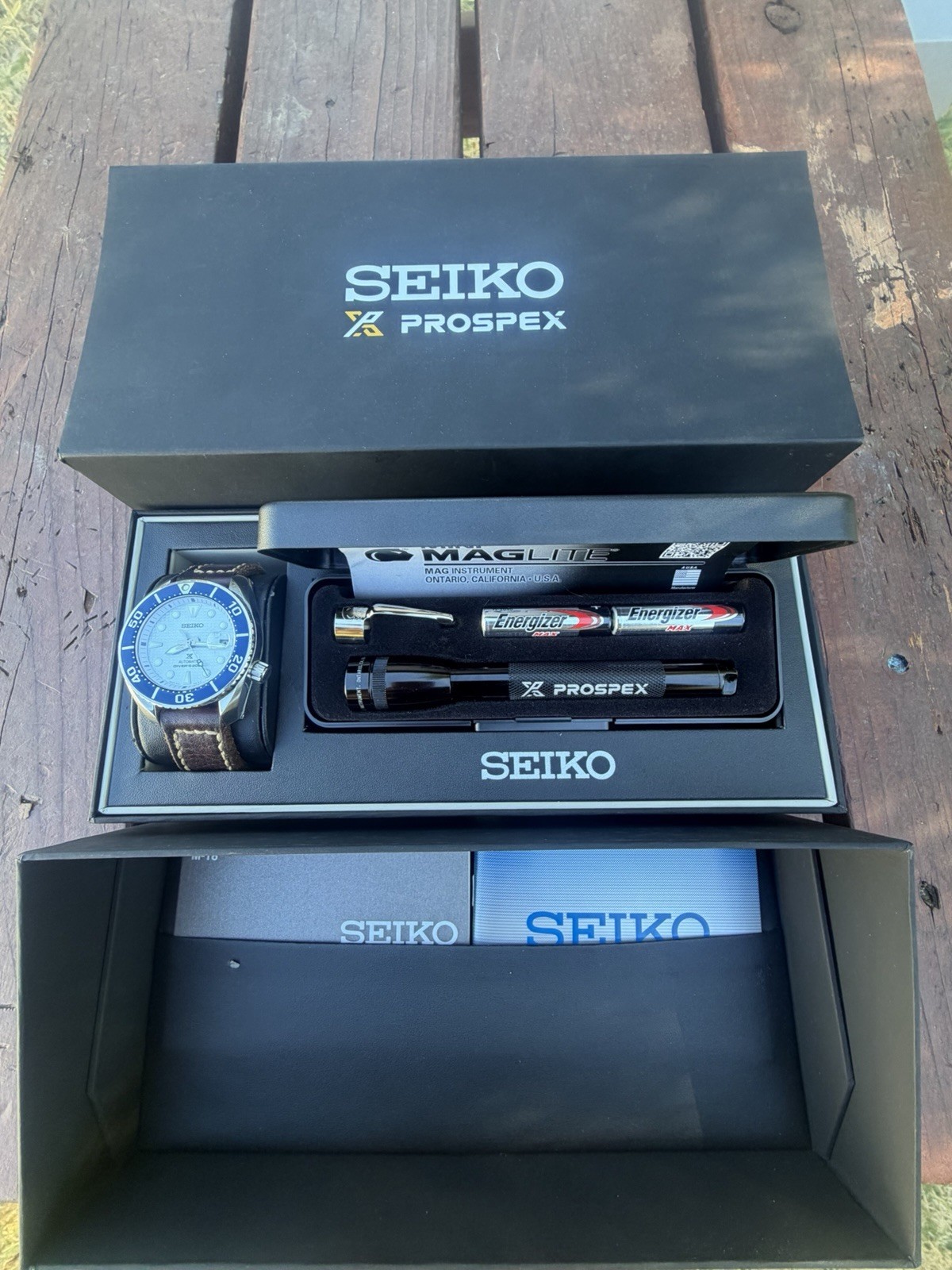 Seiko Prospex Automatic Diver 200m Blue Bezel White Dial Date Box/Papers