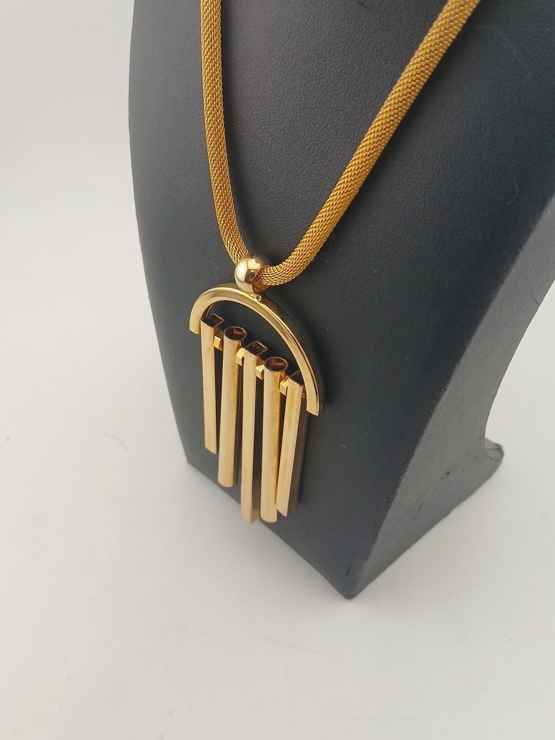 VINTAGE gold tone mesh architectural cylindrical fringe bars pendant necklace