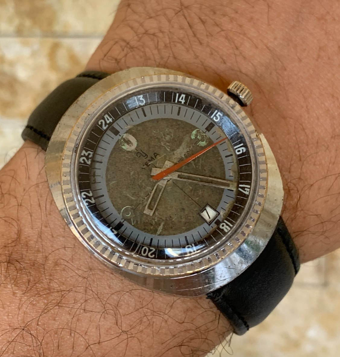 Vintage 1970s YEMA Sous-Marine Diver Watch 37mm Cushion Case Manual Wind Rare