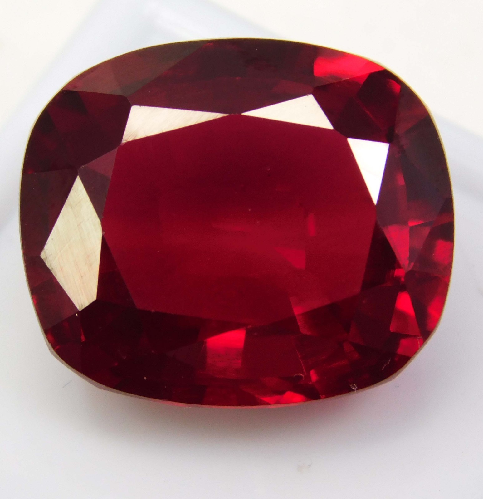 Certified 26.75 Ct Natural Burma Pigeon Blood Red Ruby Outstanding Color Gem