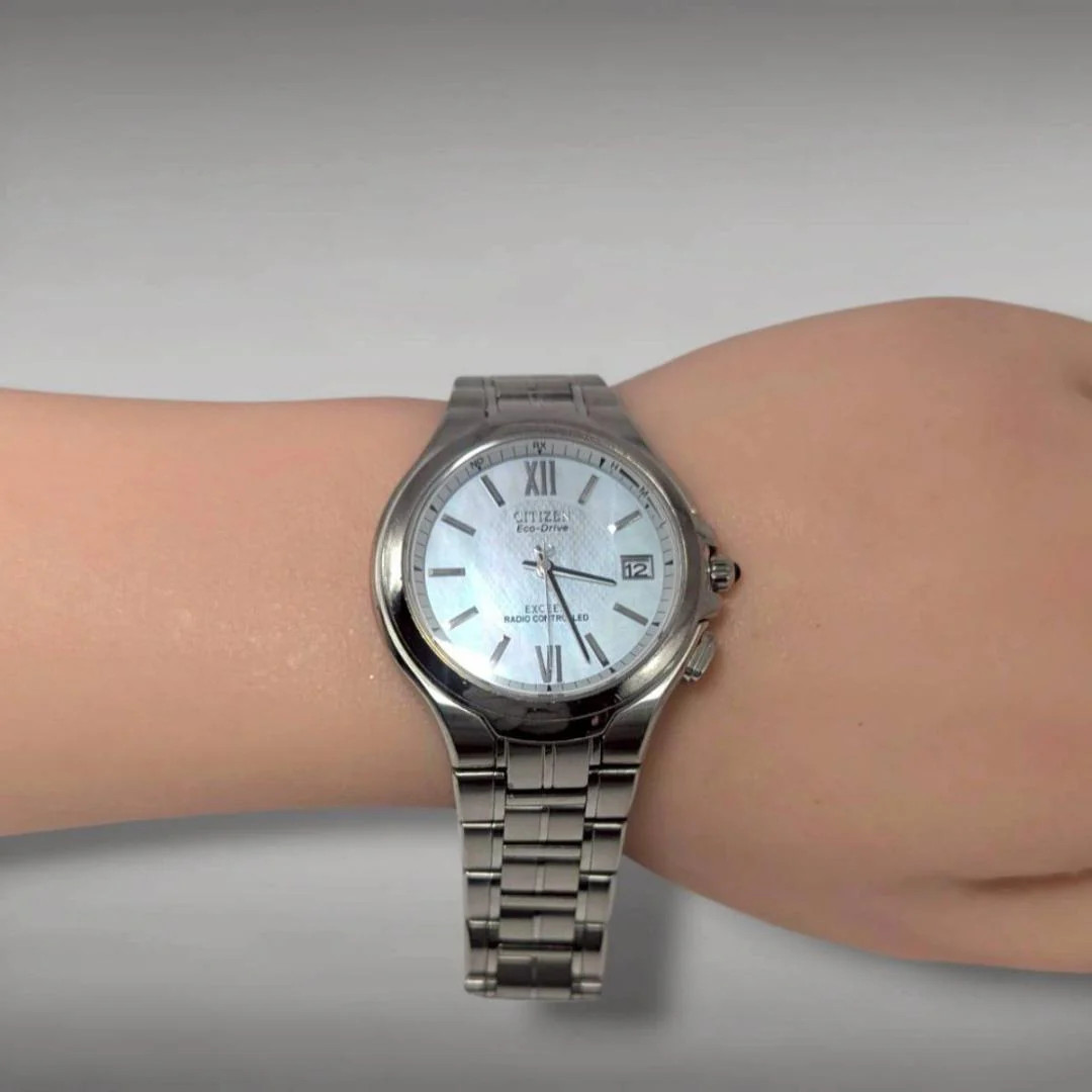 CITIZEN EXCEED H410-T003818 Mens Eco-Drive Radio SS Silver MOP Watch