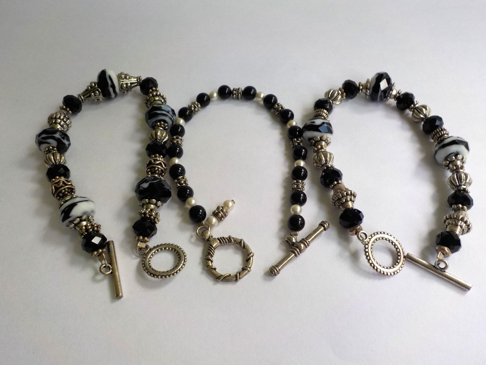 Black White Swirl Bead Bracelet Mix Lot 3 Metal Plastic Glass Faceted Toggle