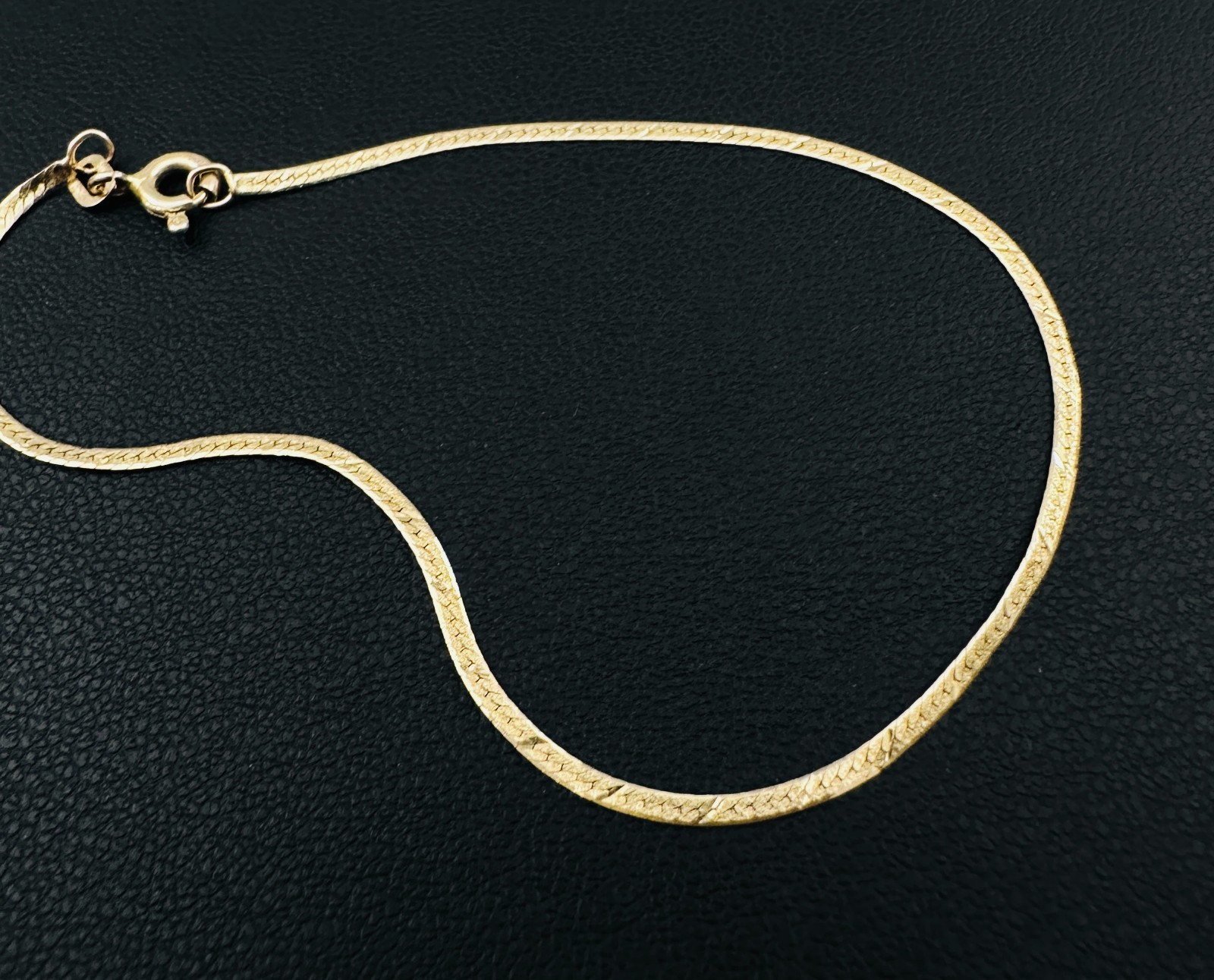 Solid 14K Yellow Gold Thin Herringbone Link Chain Bracelet, 1.3mm, 7 1/8″, .8g