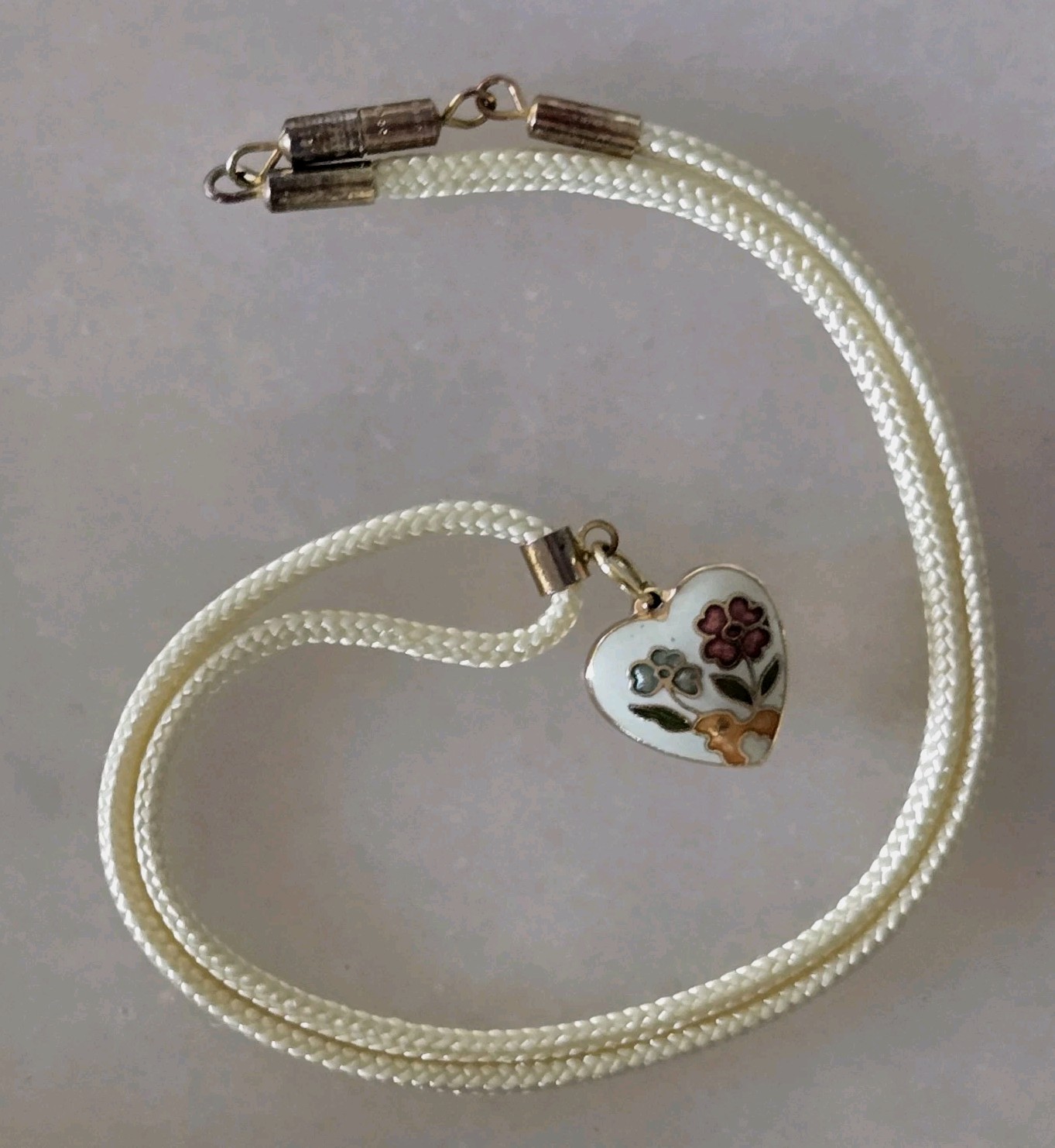 Vtg Cloisonné Painted Enamel Floral Heart Necklace, Cord, 17″, Cottage