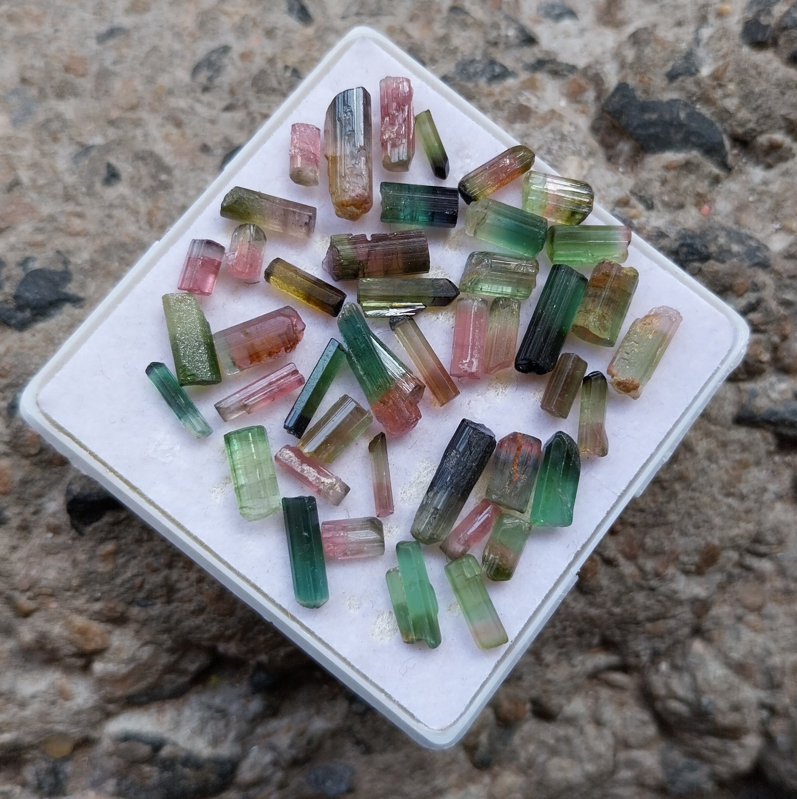 31.8 Ct 5 to 12.5 MM Natural Watermelon Bi Color Tourmaline Stick 43 Piece Lot