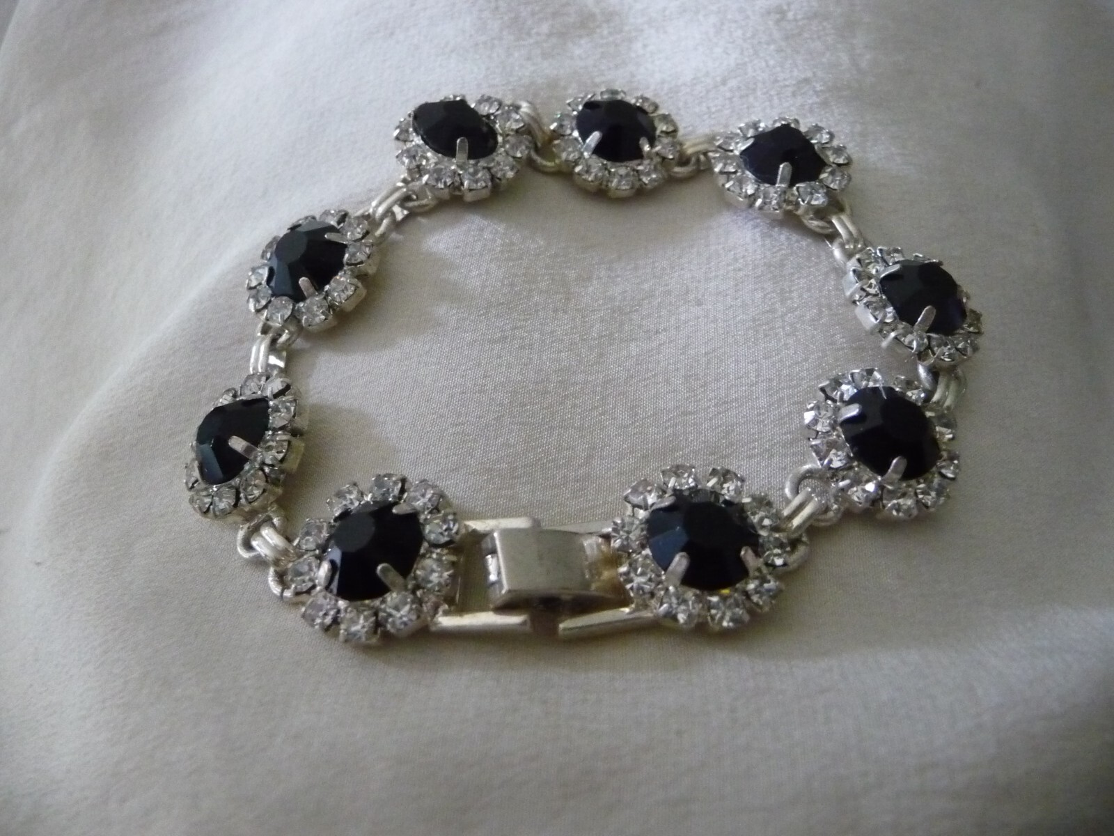 WEDDING PROM CLEAR & BLACK RHINESTONES 1/2″ W 6 1/2″L BRACELET #19/26A