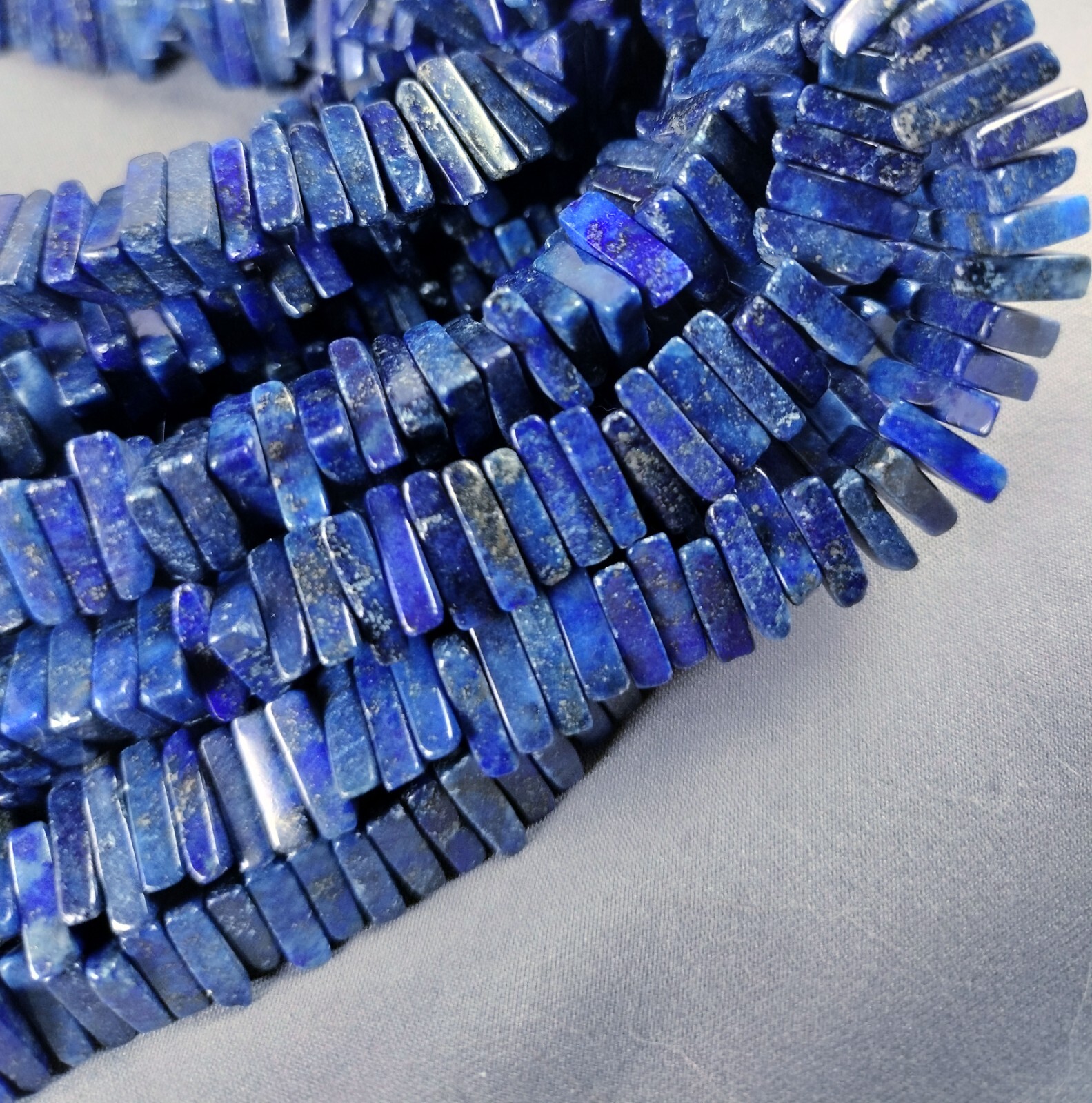 Unique 4 x 10mm Triangle Lapis Lazuli Beads Blue Center-Drilled 16″ Strand