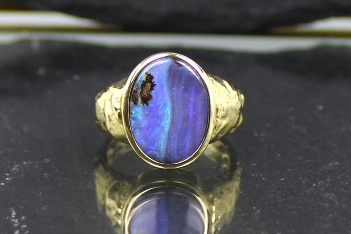 Opal Ring, 18ct Yellow Gold 750 Opal Ring, Australia