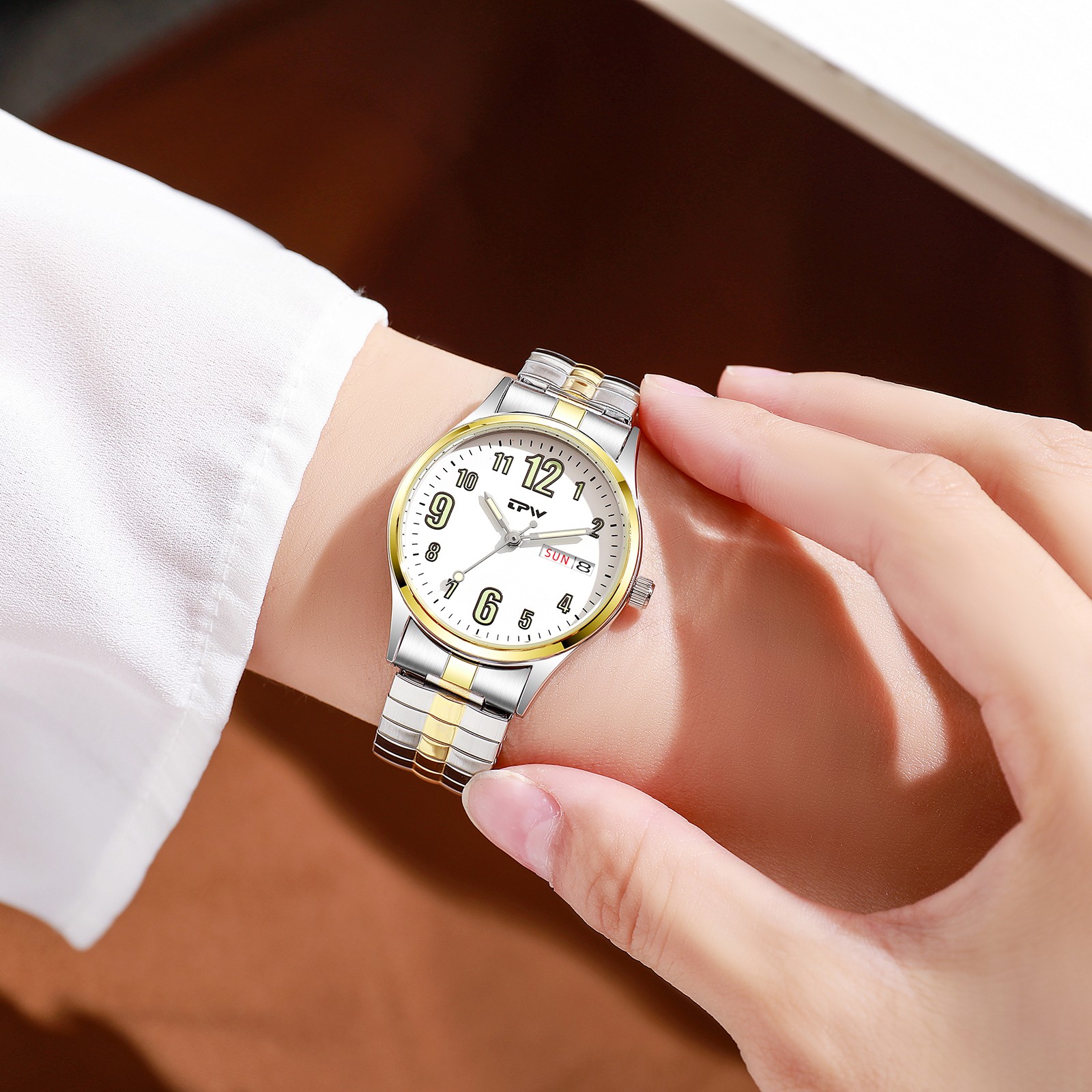 Large Arabic Numeral Easy to read Date Watch Stainless Steel Band Wristwatch