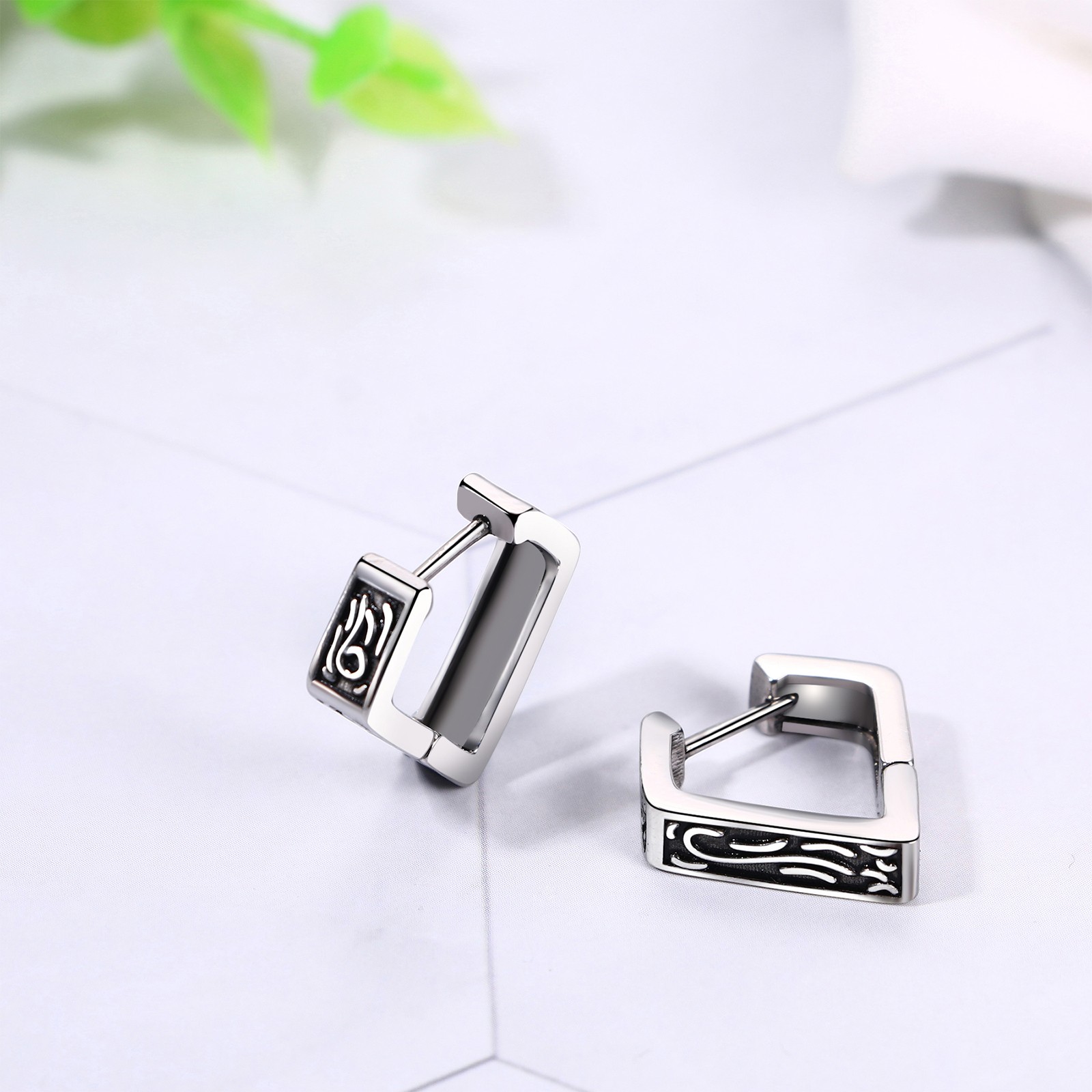 Men’s Women Punk Viking Stainless Steel Earrings Tribal Triangle Dangle Earrings