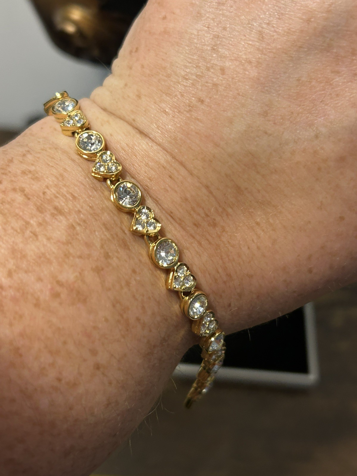 Stunning Swarovski Clear Heart Yellow Gold Plated Tennis Bracelet 18.5 cm approx