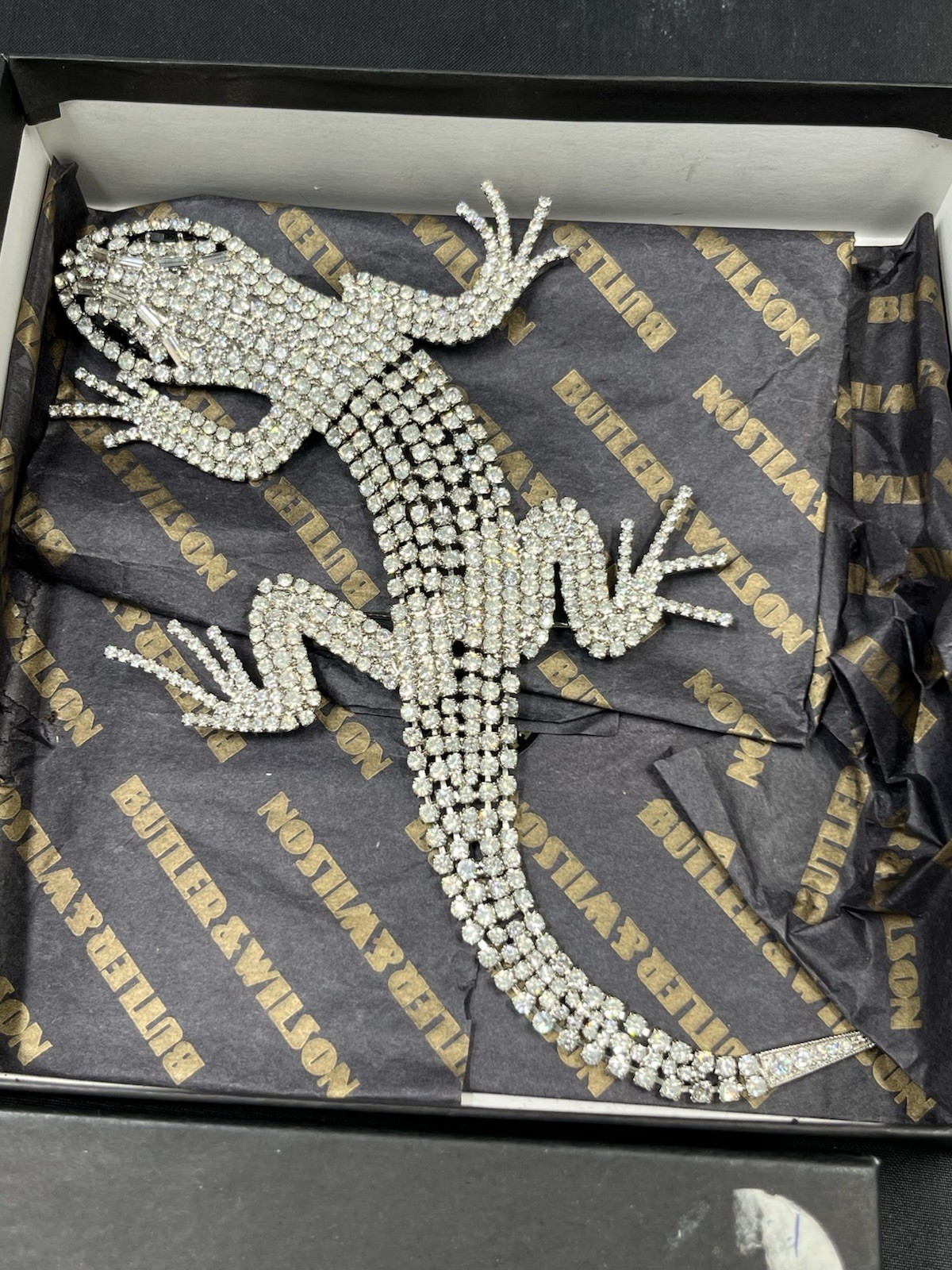 Butler & Wilson Signed Clear Rhinestones Articulated Lizard Brooch 9.5” In Box