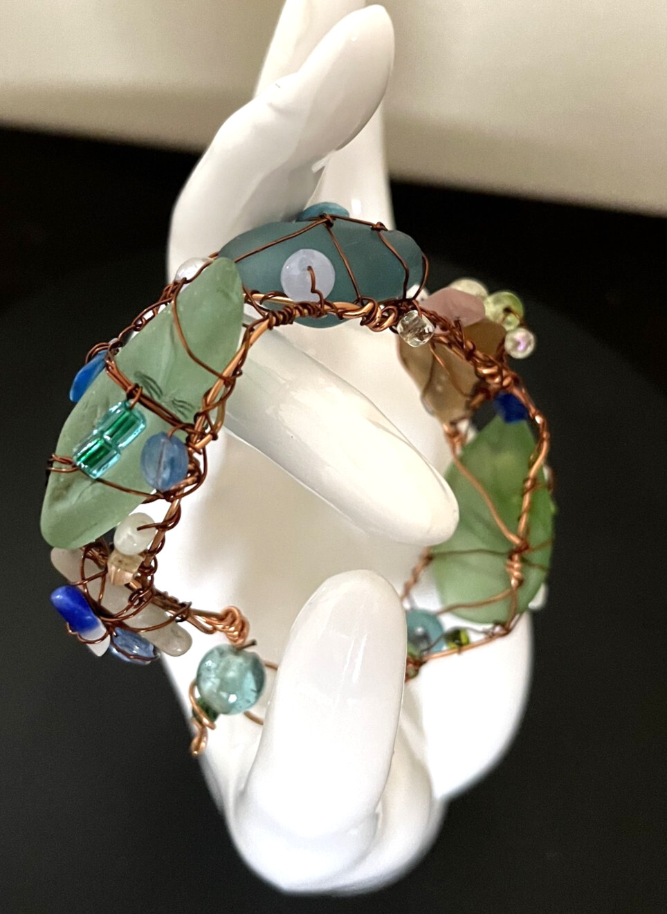 🌊 HANDCRAFTED SEA GLASS BRACELET • COPPER‑WRAPPED COASTAL BLUE/GREEN • 7”