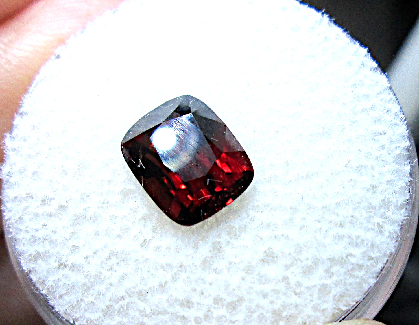 STRIKING 2.56 CT NATURAL NOBEL RED SPINEL FACETED CUSHION CUT MYANMAR