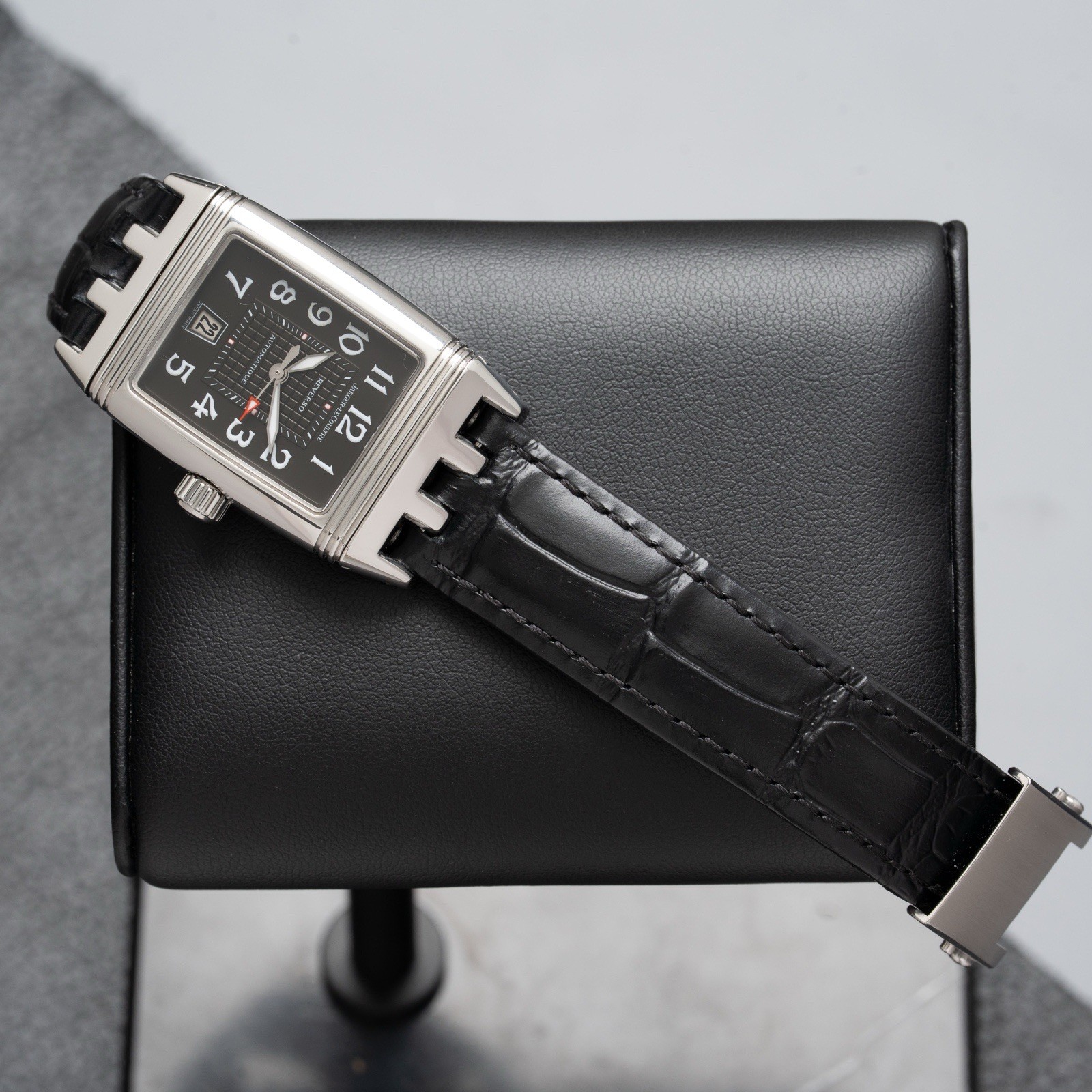 Jaeger-LeCoultre Q2908650 290.8.60 Reverso Black Dial On Leather Strap