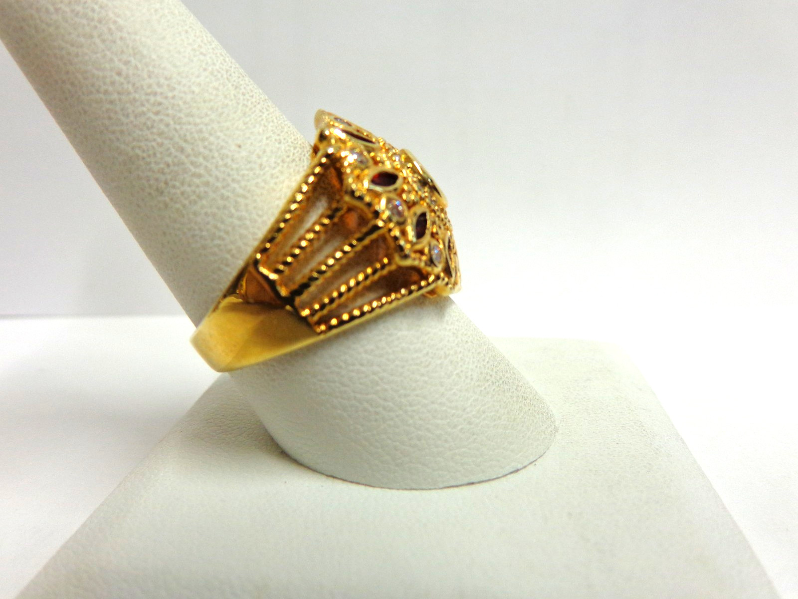 Sterling Silver y gold overlay ring w/red/white stones sz 10 wgt 6.9 gramsbyUTC