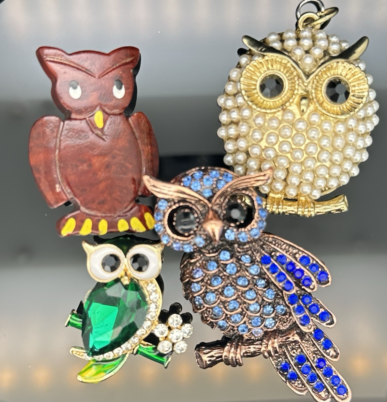 Lot of 4 Vtg Owl Bird Pins Brooches And Pendent Rhinestones Mixed Metals