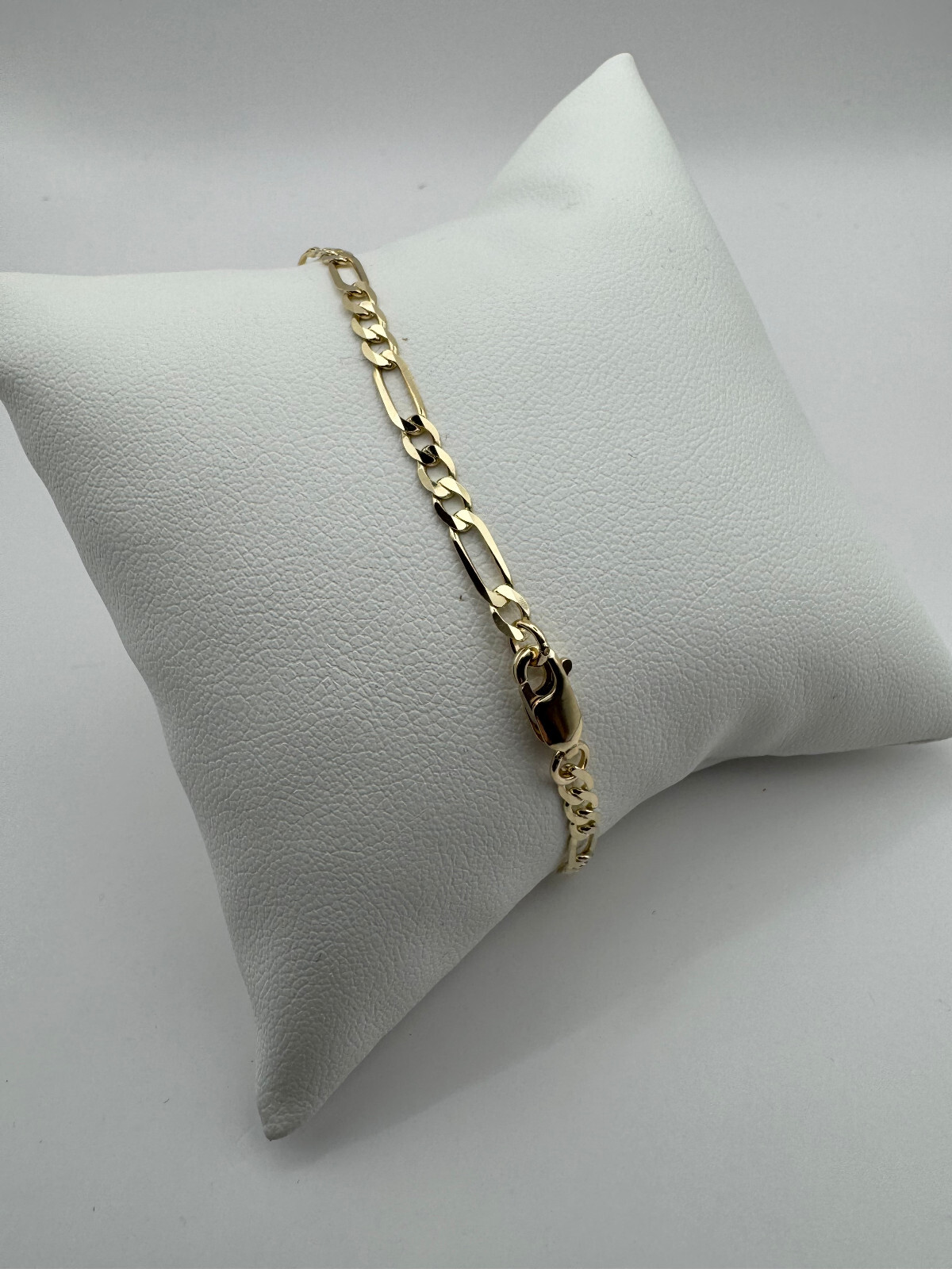 9ct Yellow Gold 3.2mm Figaro 3+1 Fancy 8.5″ / 21cm Bracelet (G80FG)