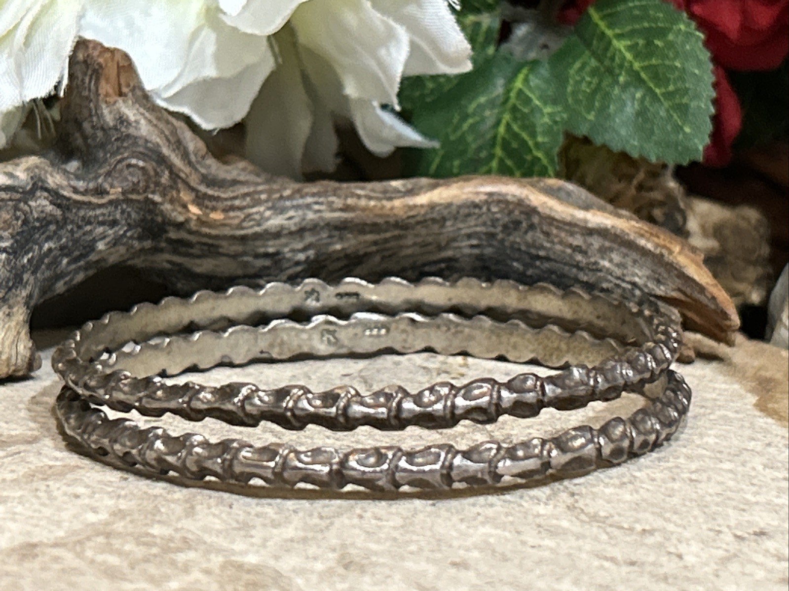 44. Marked Sterling 925 Spine Vertebrae Pattern 2 Bangle bracelets 36.3g, 8 1/4″