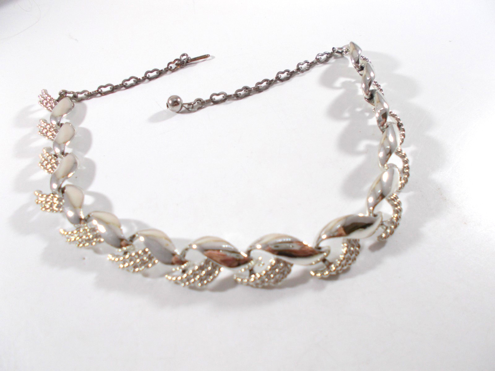 VTG Silver Tone Pebbled Crescent Link Choker Necklace & Clip On Earrings Set