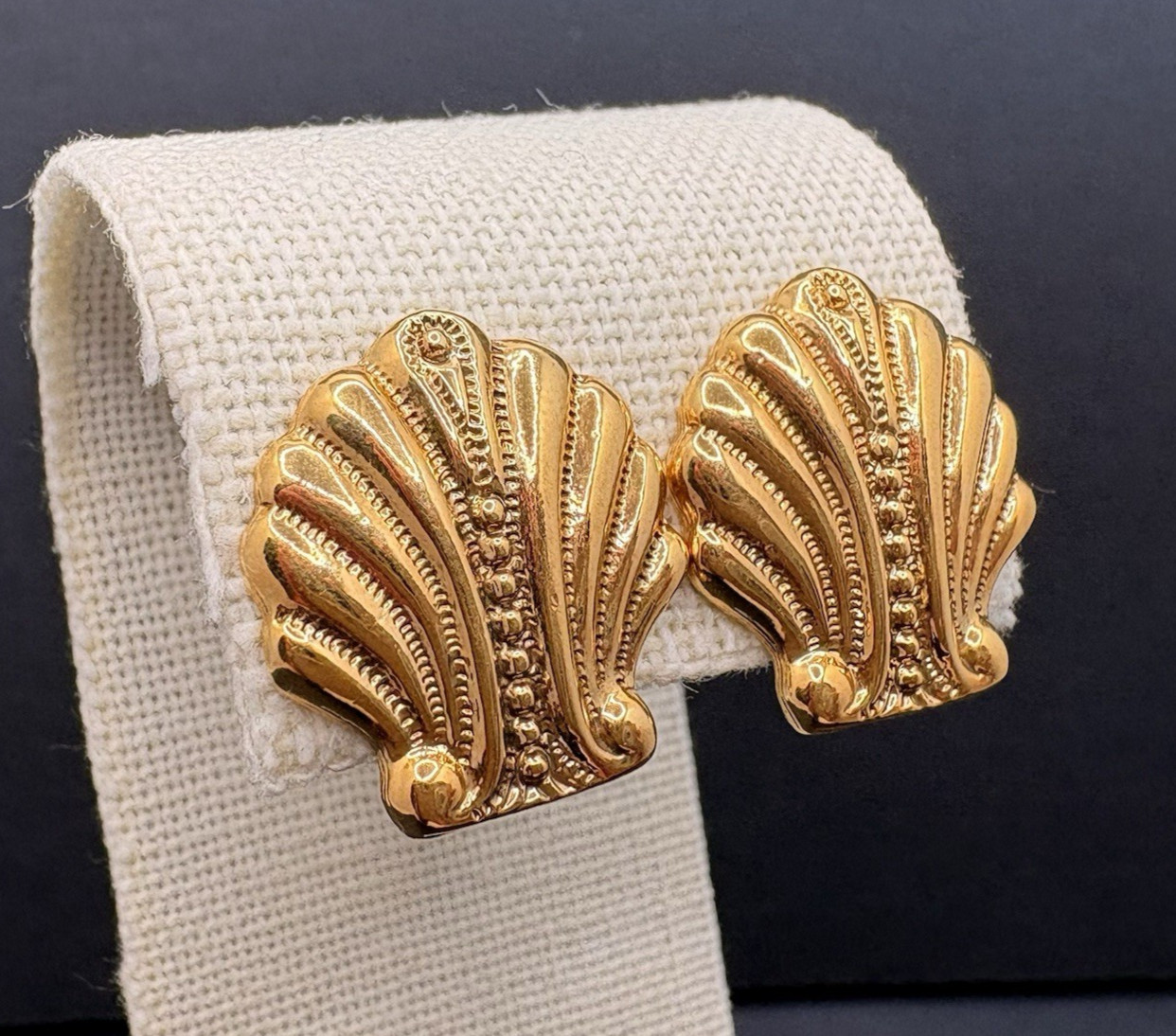 1928 Brand Shell Gold Tone Post Pierced Earrings 80s Nautical Beach Retro
