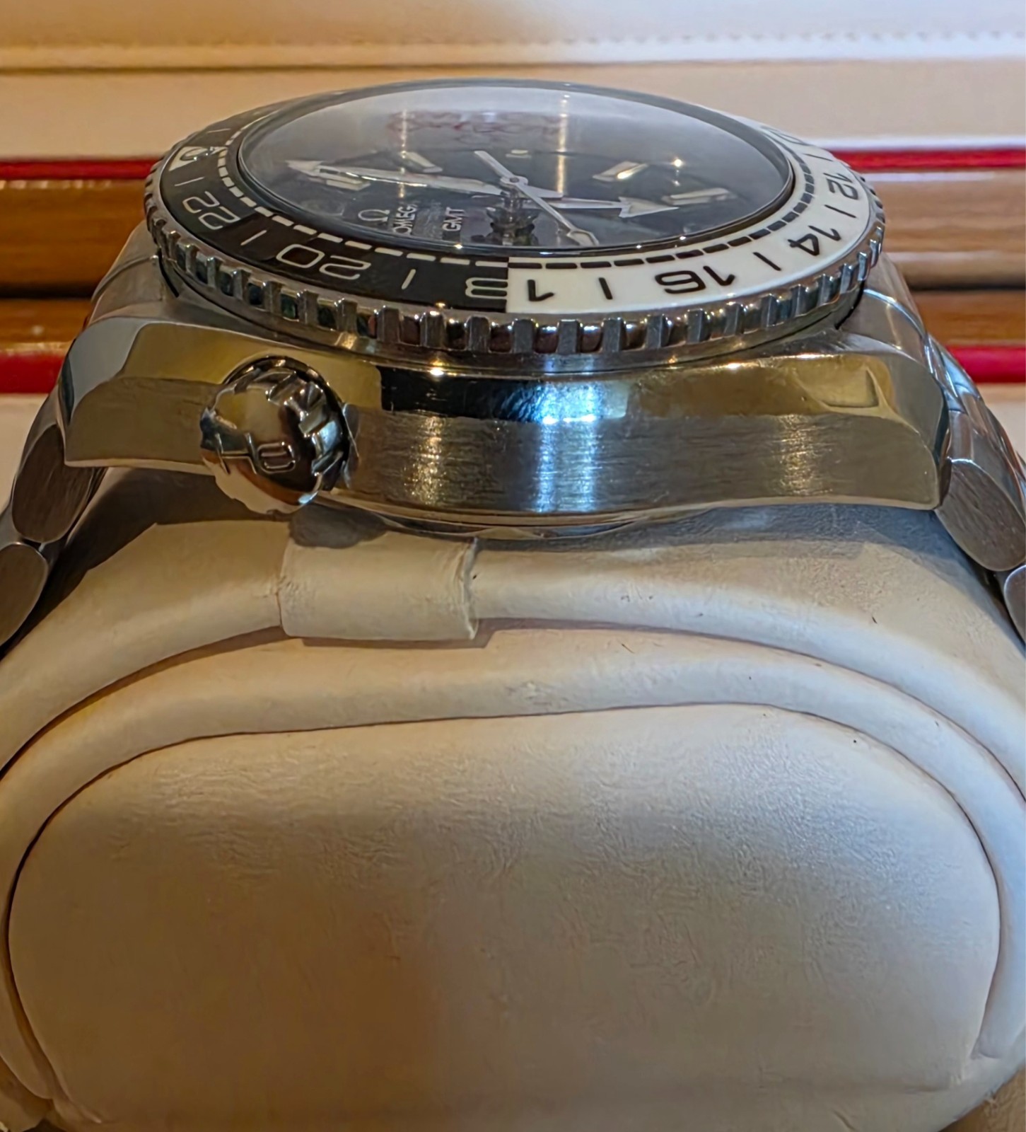 OMEGA Seamaster Planet Ocean 600M 215.30.44.22.01.001
