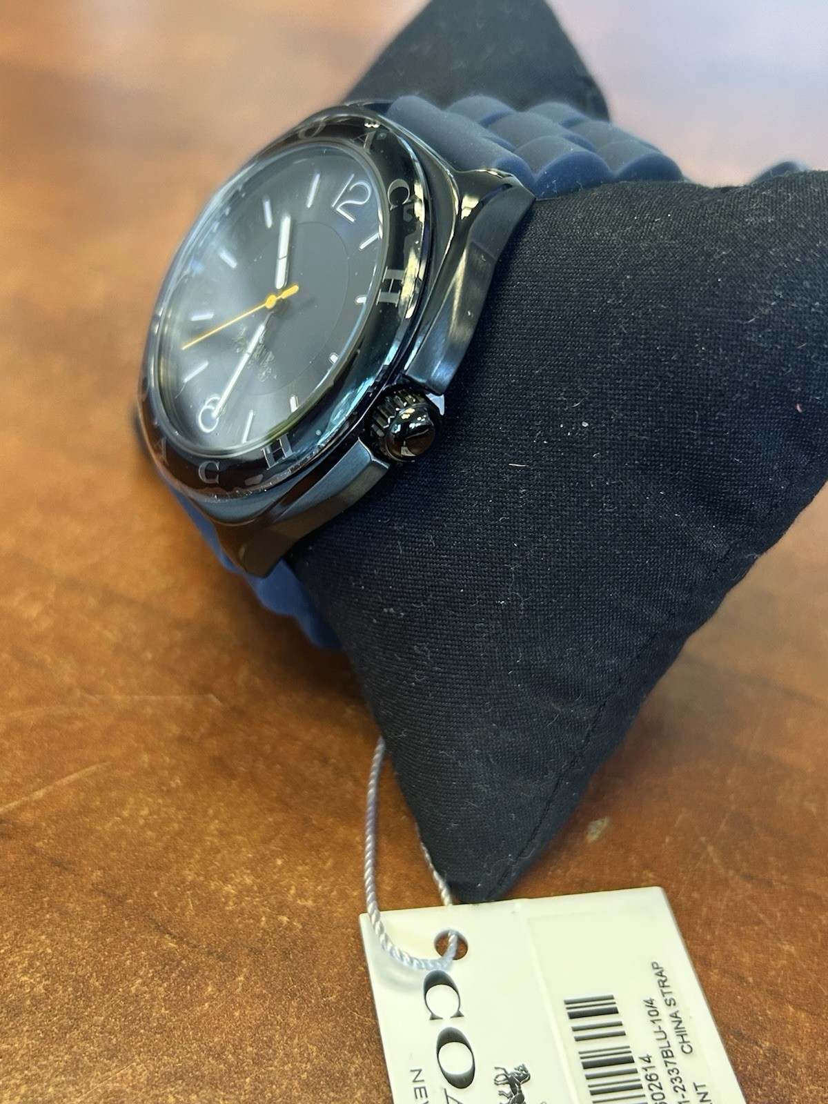 Coach Men Flip Watch Rubber Strap Navy/Black Stainless Steel Water Resist 3 Bar