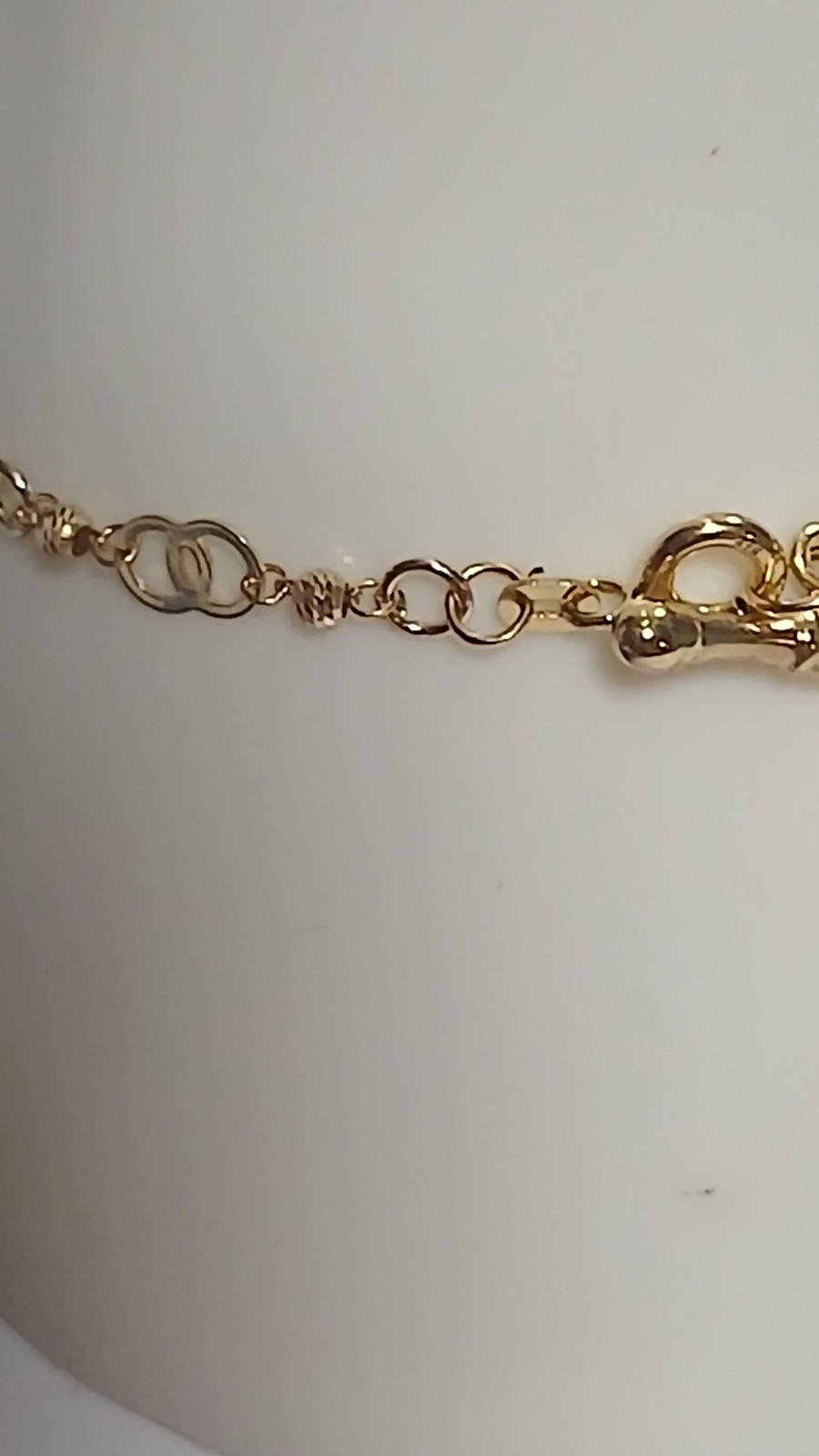 9ct Yellow Gold Bracelet.