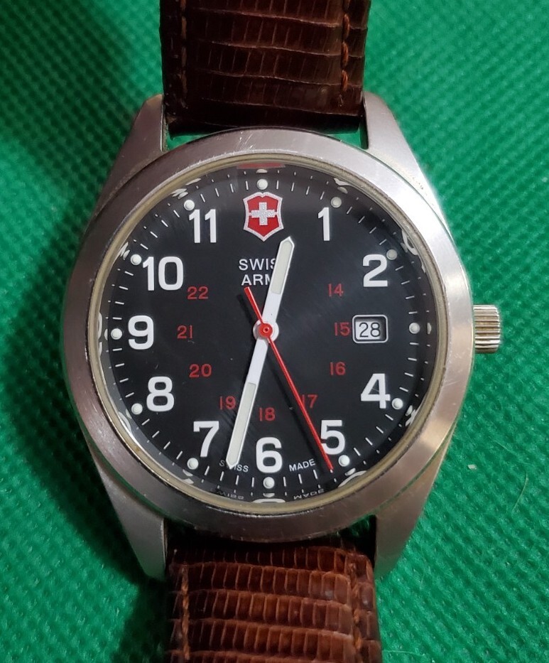 40mm Mens Victorinox 241083 Garrison Swiss Army Watch