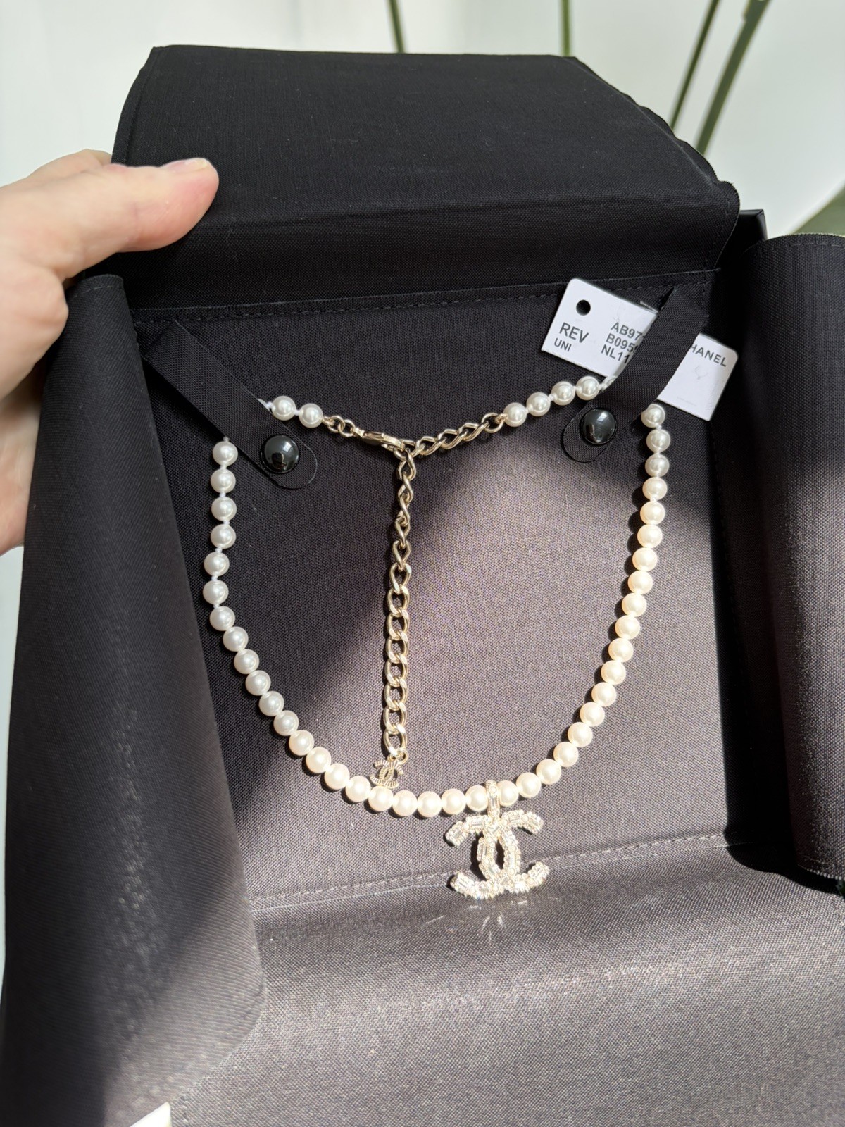 Chanel REV Faux Pearl Silver Crystal CC Logo Choker Pendant Necklace New/receipt