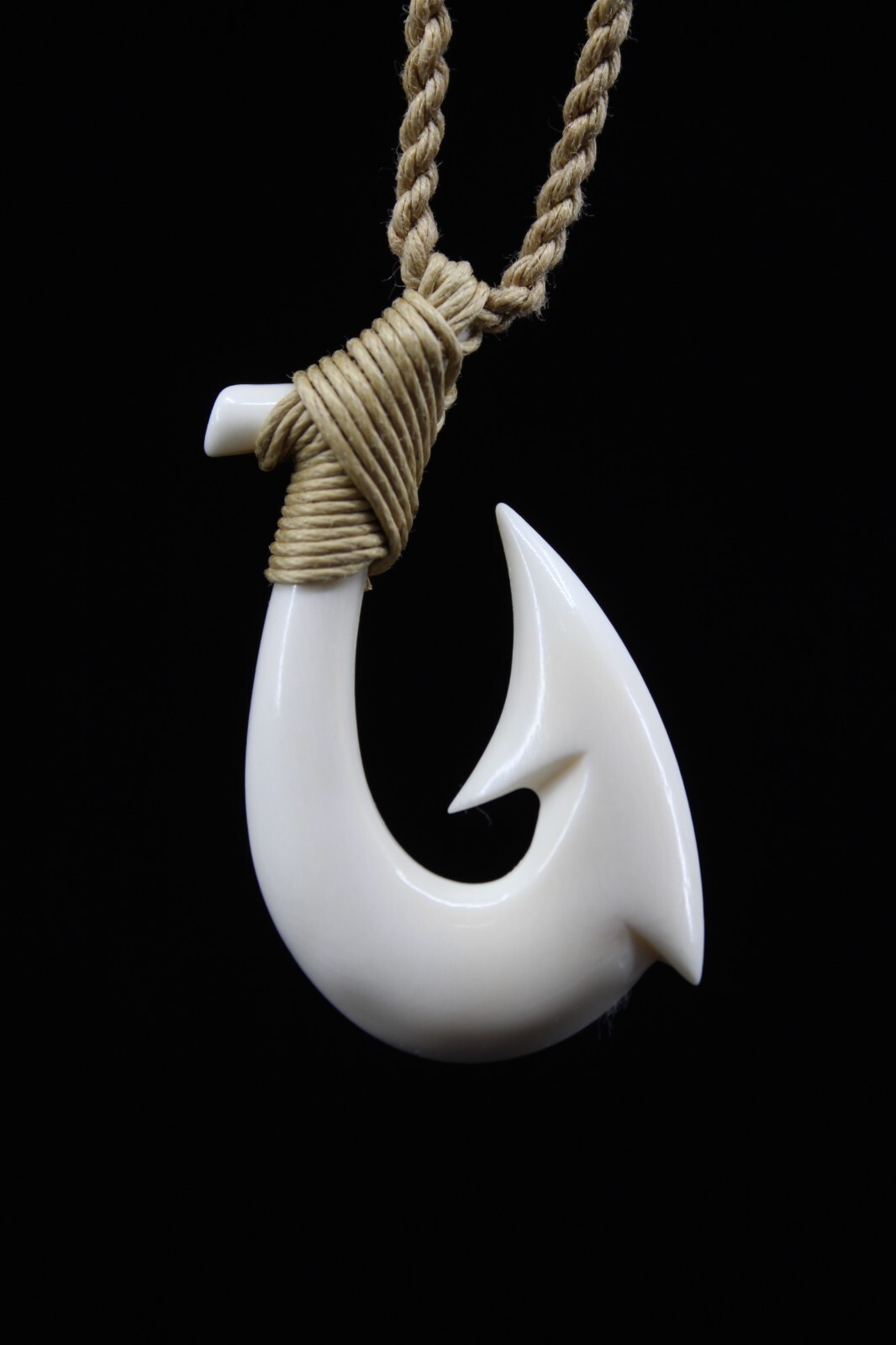Hawaiian Fish Hook Necklace (Buffalo Bone) – Hand Carved, Maui Hook, Polynesian