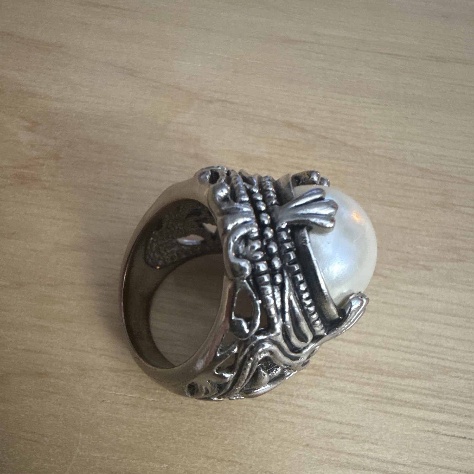 Designer Premier Designs Silver Toned Faux Mabe Pearl Openwork Ring Size 8.25