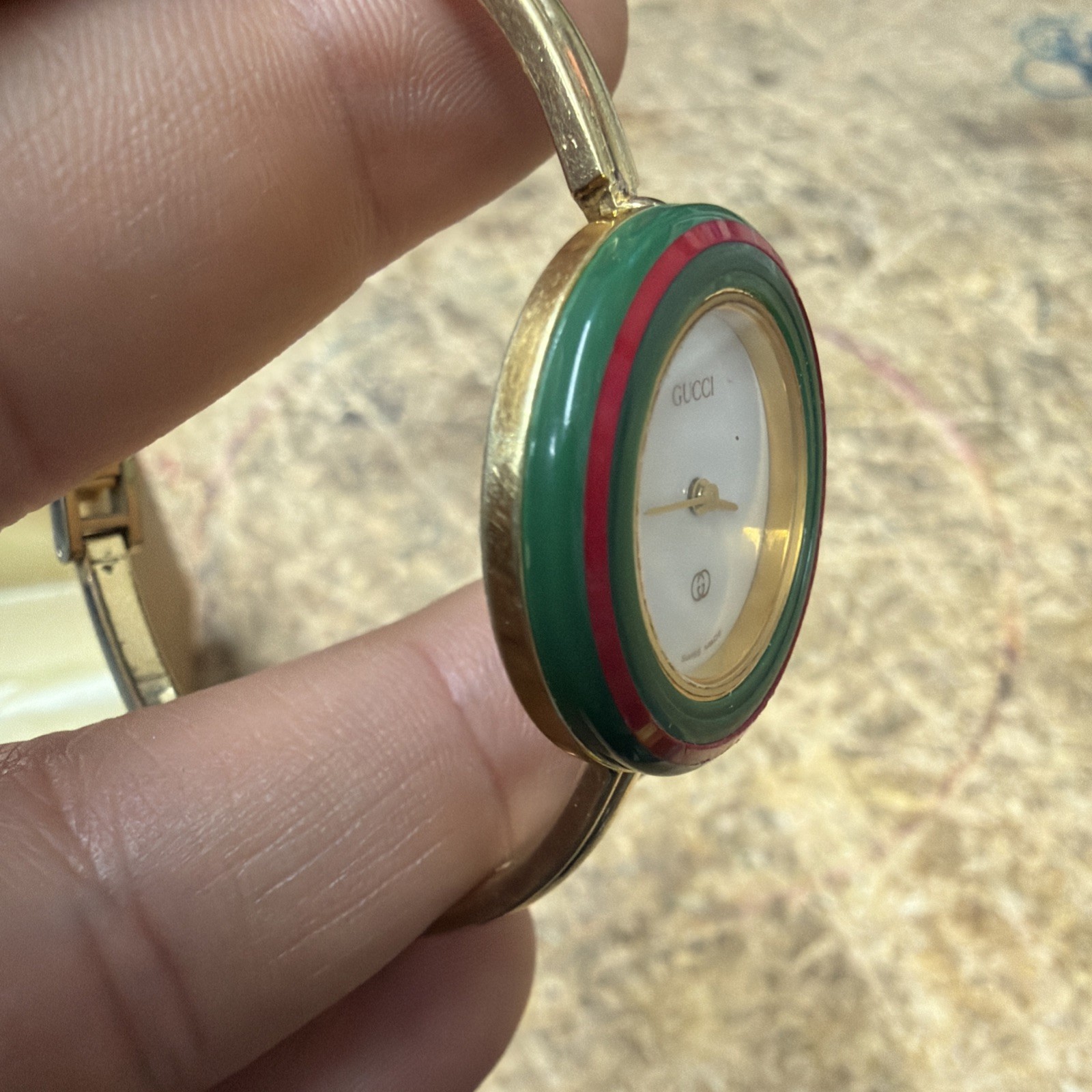 Vintage Gucci 1100-L Women’s Bangle Watch w/Original Box & 12 Bezels *RARE*