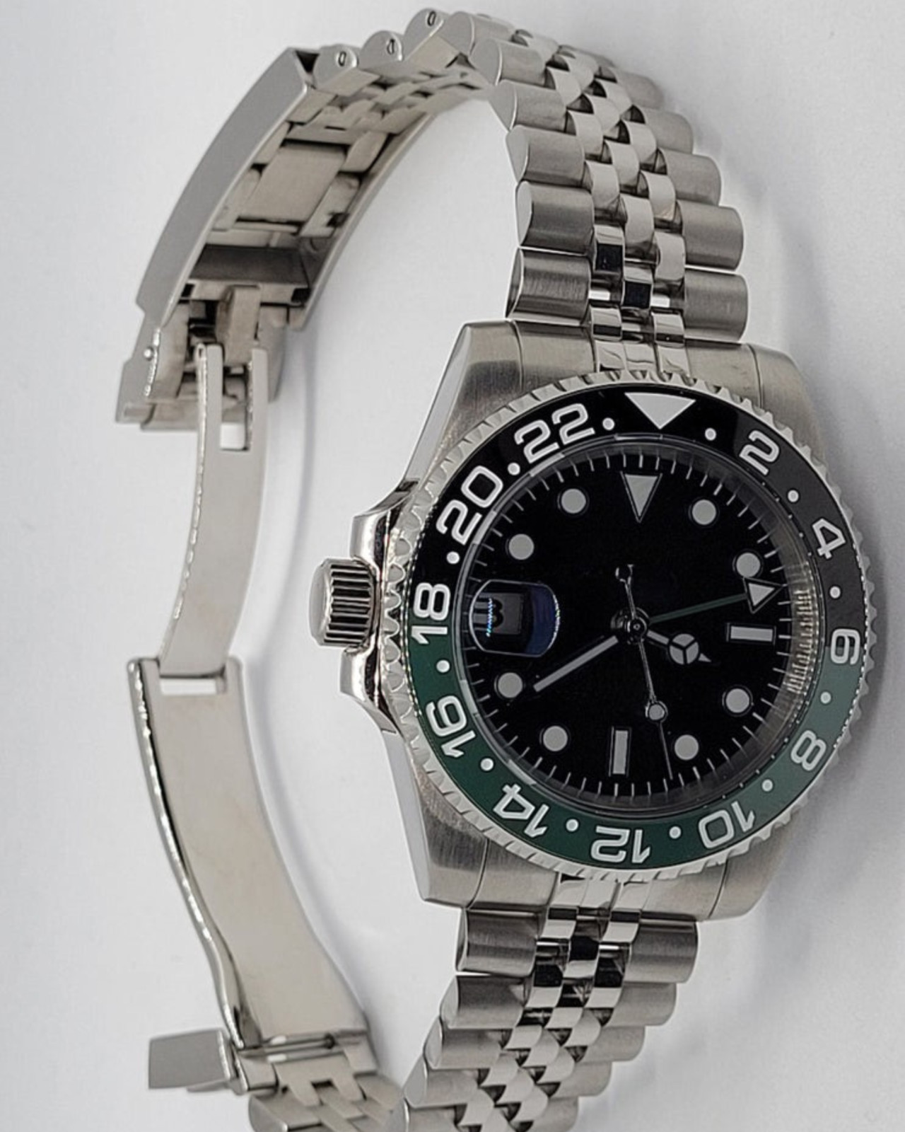 PrimeCrown Left-Crown GMT Automatic | Green/Black Bezel | NH34