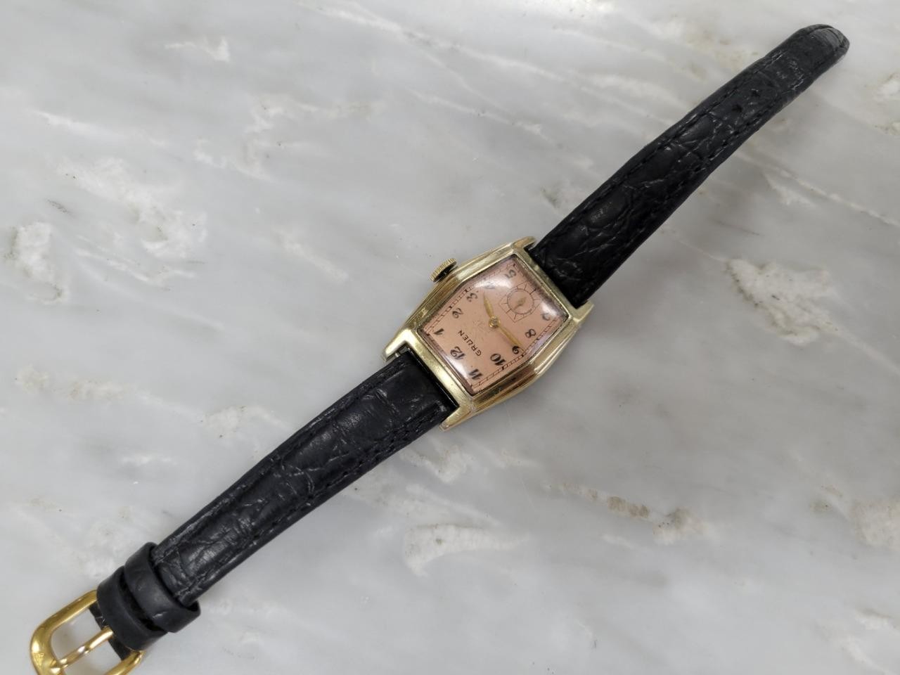 Men’s Vintage Gruen Manual Wristwatch w/ Pink Dial ~ 15 Jewels ~ 3-E291