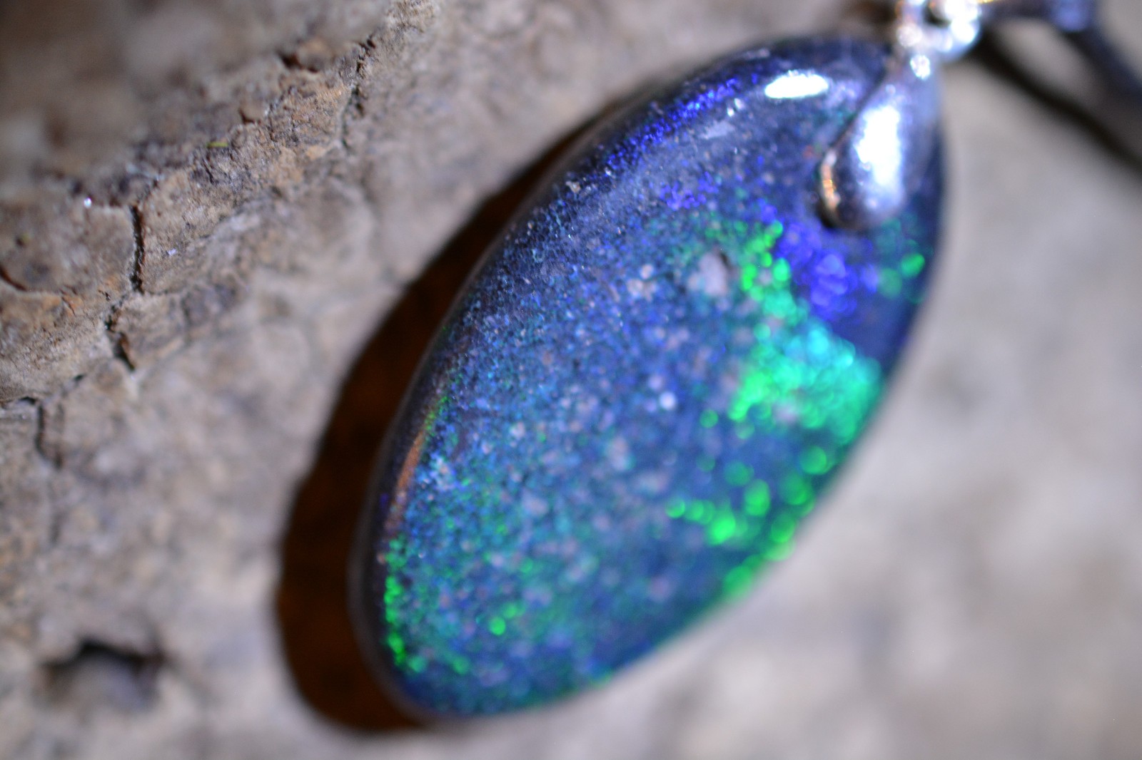 20ct 28x15x5 Top Electric Green Roling Broadflash Mooka Boulder Hard Matrix Opal