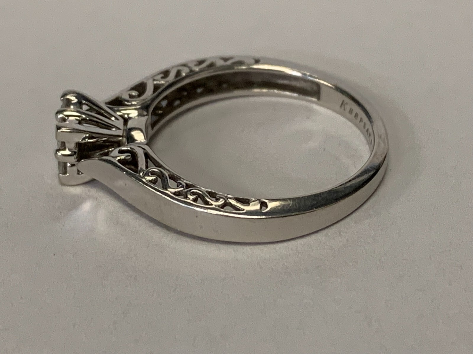 KEEPSAKE 10K WHITE GOLD ENGAGEMENT RING ESTATE