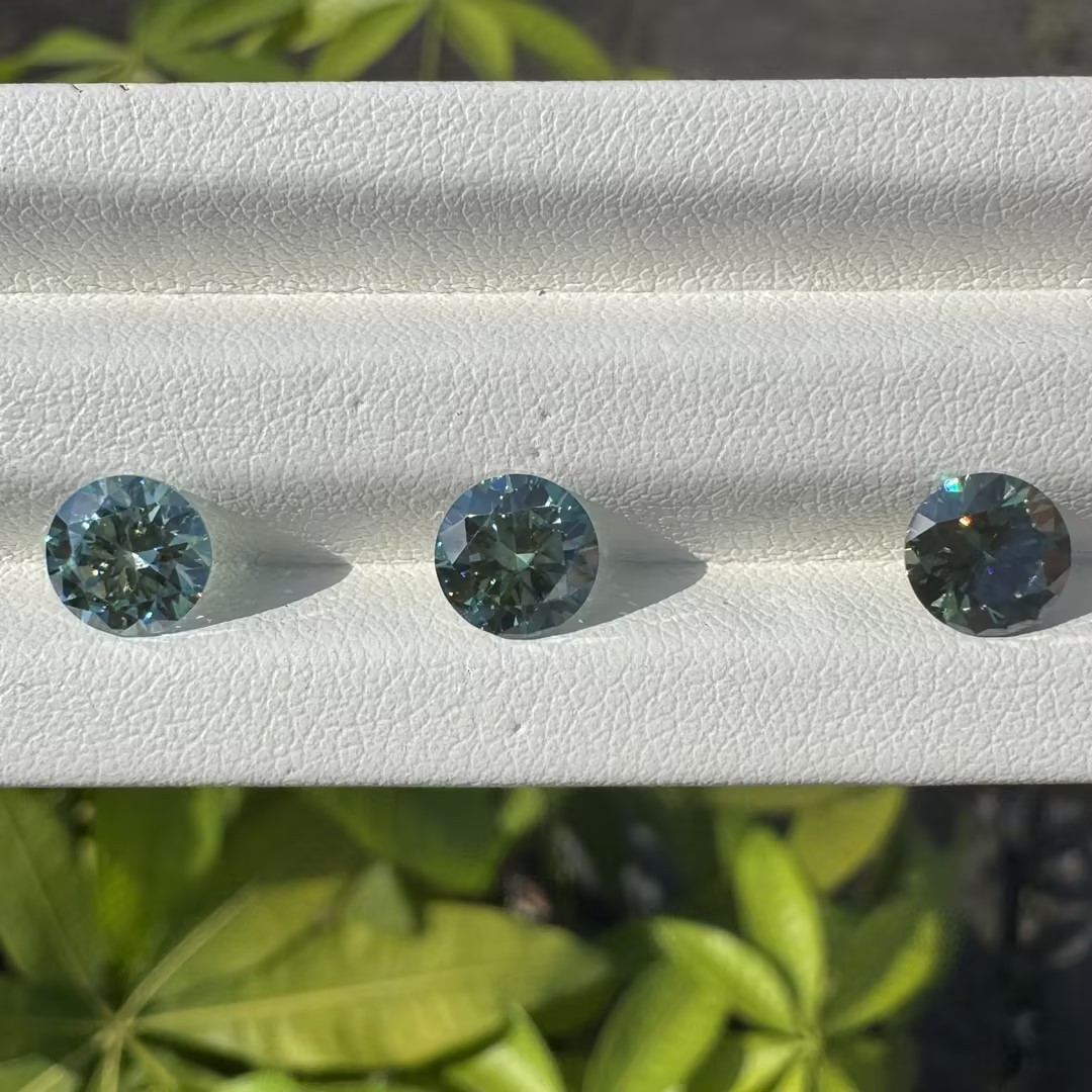 Wholesale VVS1 Moissanite Stones green 5-9mm Round Cut for Earring Jewelry Stone