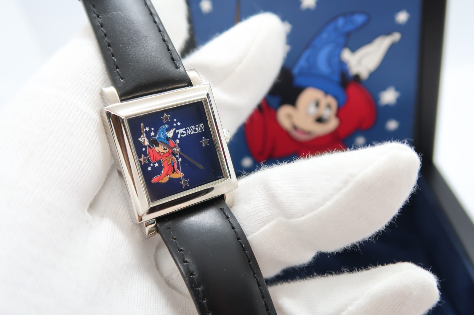 MICKEY MOUSE, 75 Year Disney, “Sorcerer’s Apprentice” LE CHARACTER WATCH,R8-84