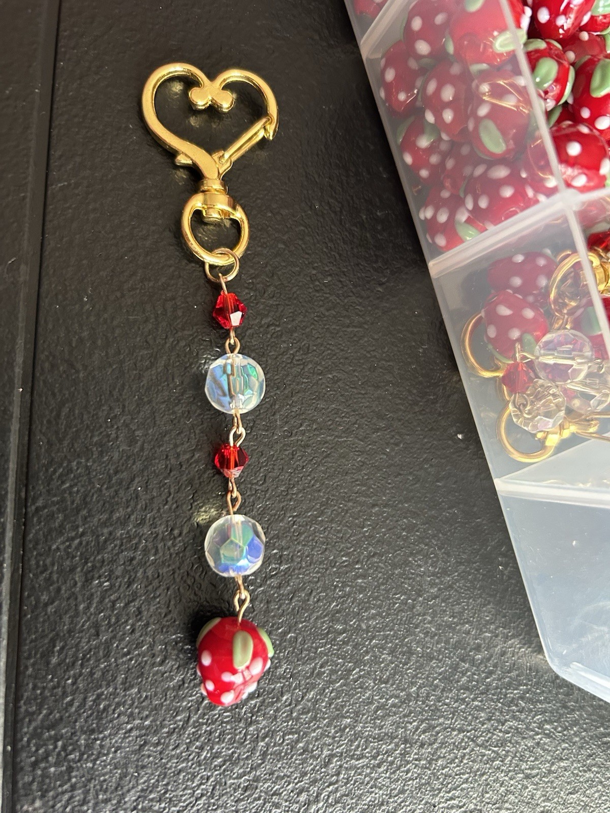 Gold Tone Red White Clear Beaded Star Dangle Charm Bracelet Lobster Clasp