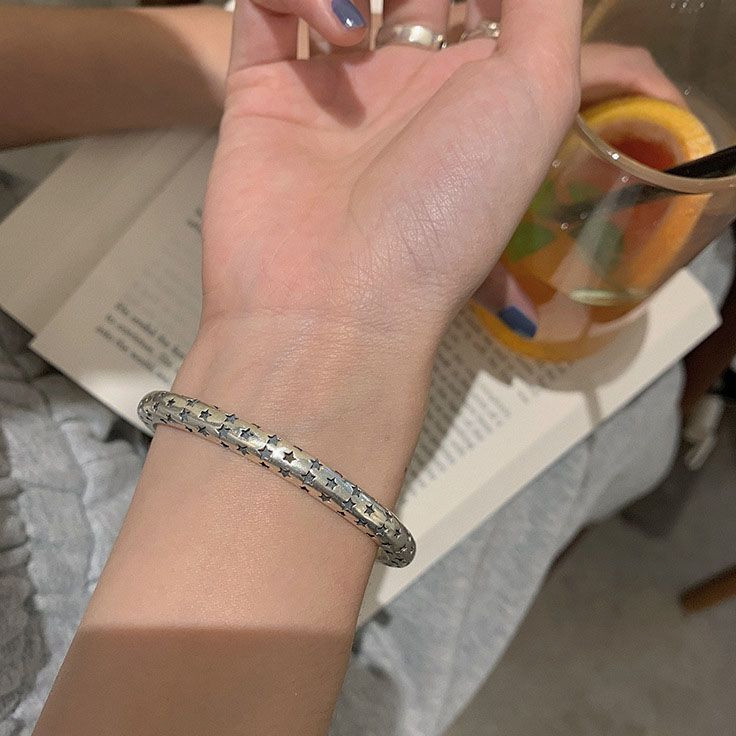 Five-pointed star bracelet with open design, vintage style