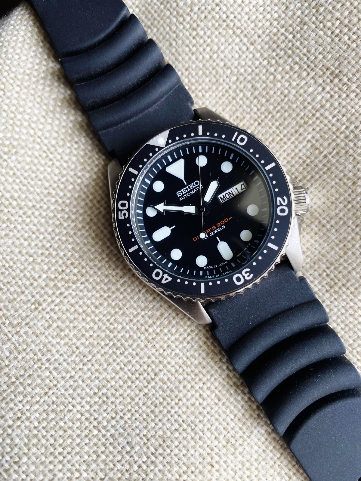 Seiko SKX007 Automatic Diver’s Watch – 200M Scuba Diver | 7S26 Movement | 42mm
